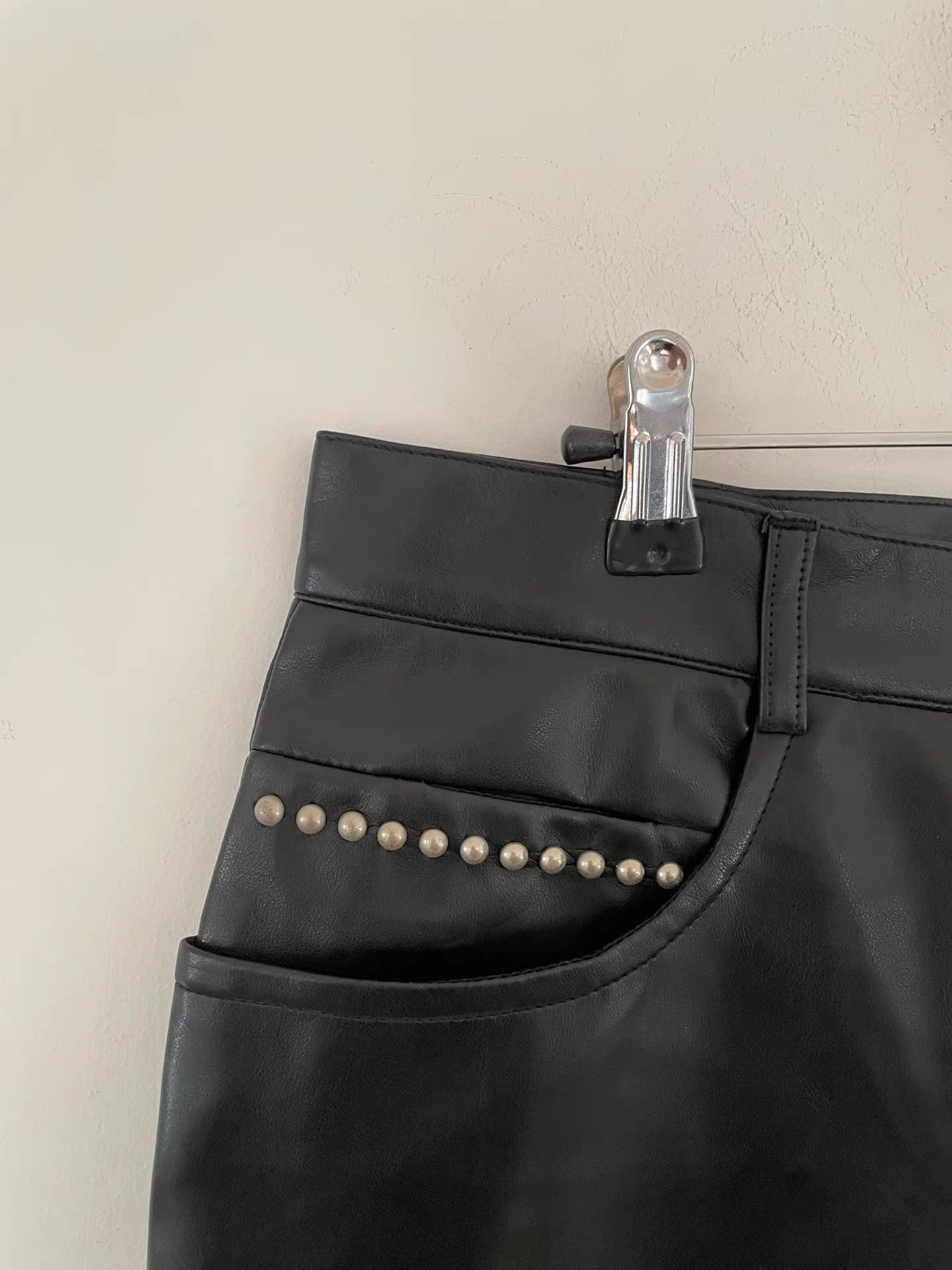 Versace Versace Leather Pants with Stud Details。Ｑ21 Size US 36 / EU 52 - 6 Thumbnail