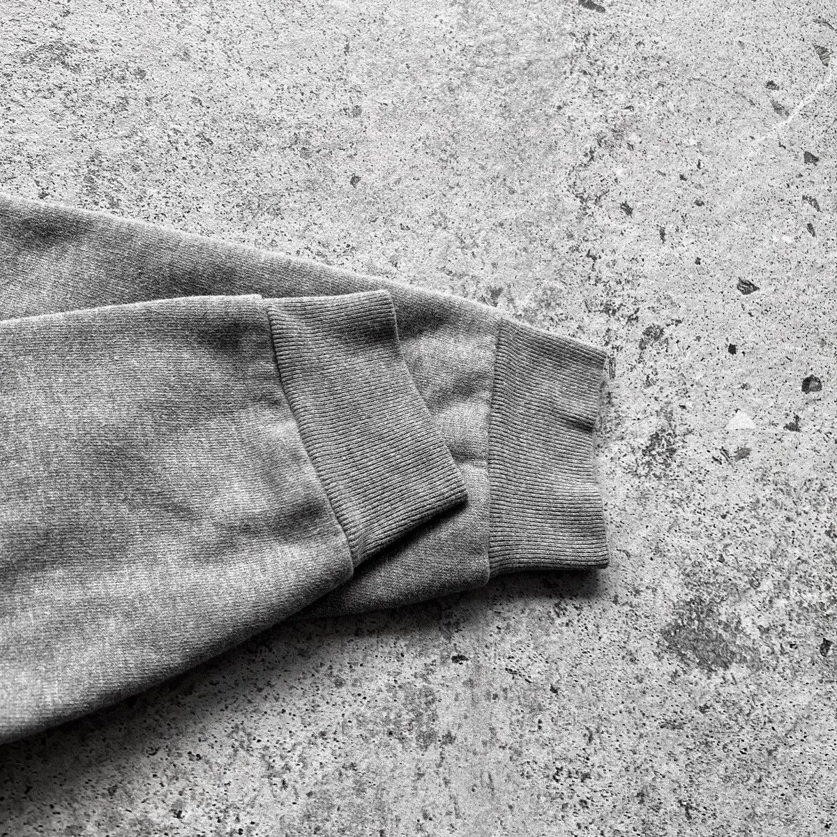 Calvin Klein × Designer Calvin Klein Jeans Gray Long Sleeve Big Print Sweatshirt Size M / US 6-8 / IT 42-44 - 4 Thumbnail