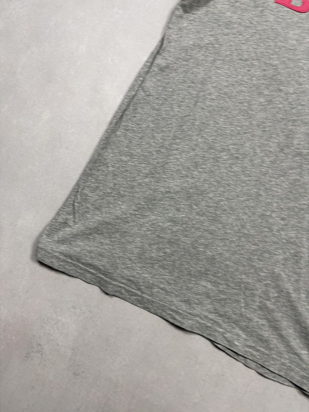 Burberry Burberry Brit BRIT Logo Grey T-Shirt M Embroidery Vintage Size M / US 6-8 / IT 42-44 - 5 Thumbnail