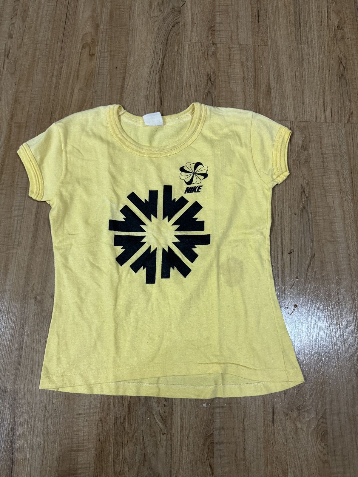 Vintage VINTAGE 70’s NIKE PINWHEEL Tshirt Size M / US 6-8 / IT 42-44 - 1 Thumbnail