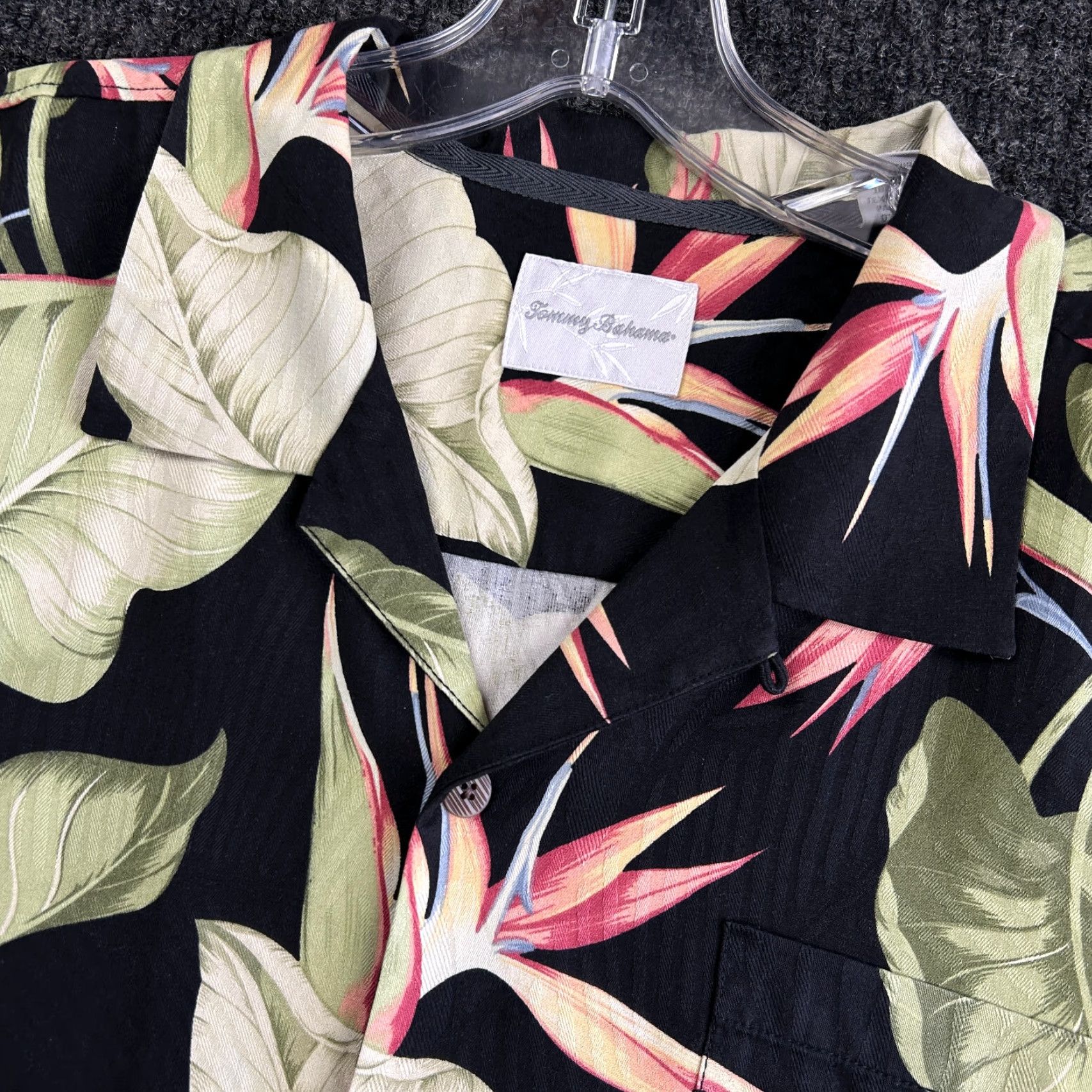 Tommy Bahama Tommy Bahama Silk Button-Up Shirt XL Hawaiian Bird of Paradise Black Size US XL / EU 56 / 4 - 2 Thumbnail