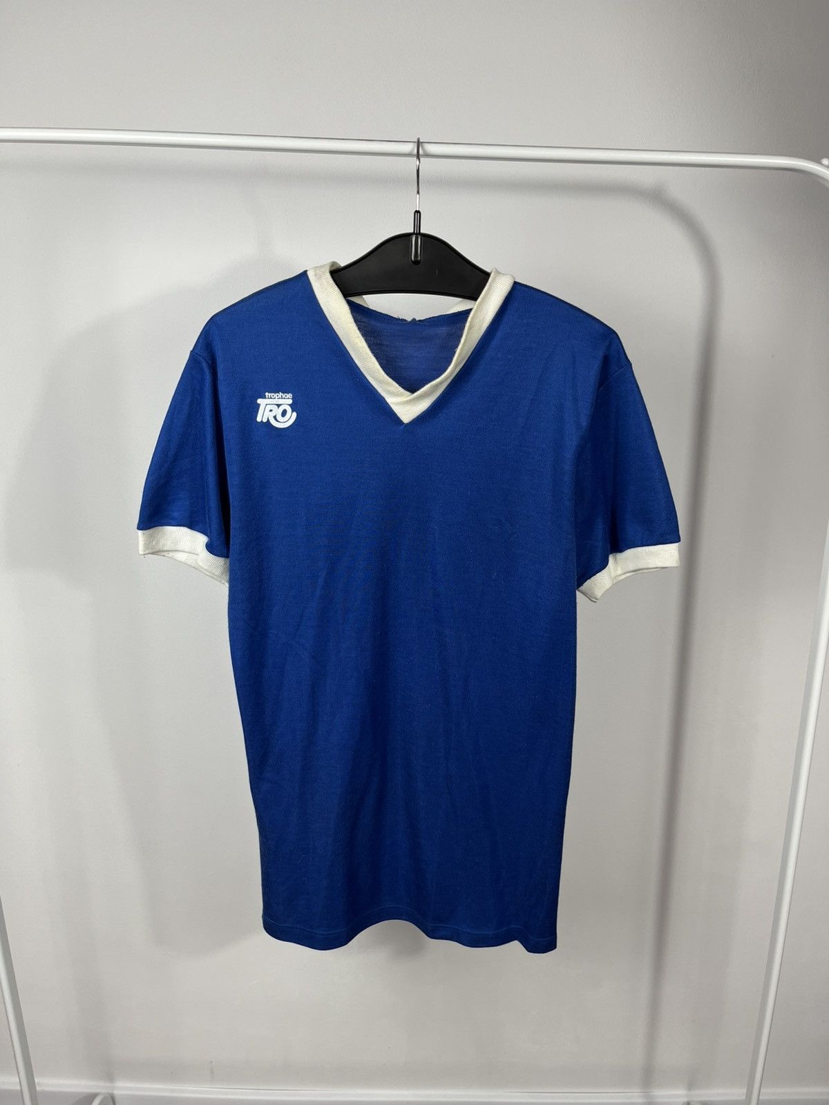 Other Vintage Adler Lacke Blue Ringer T Shirt V Neck Retro Tee 70s Size US L / EU 52-54 / 3 - 1 Thumbnail