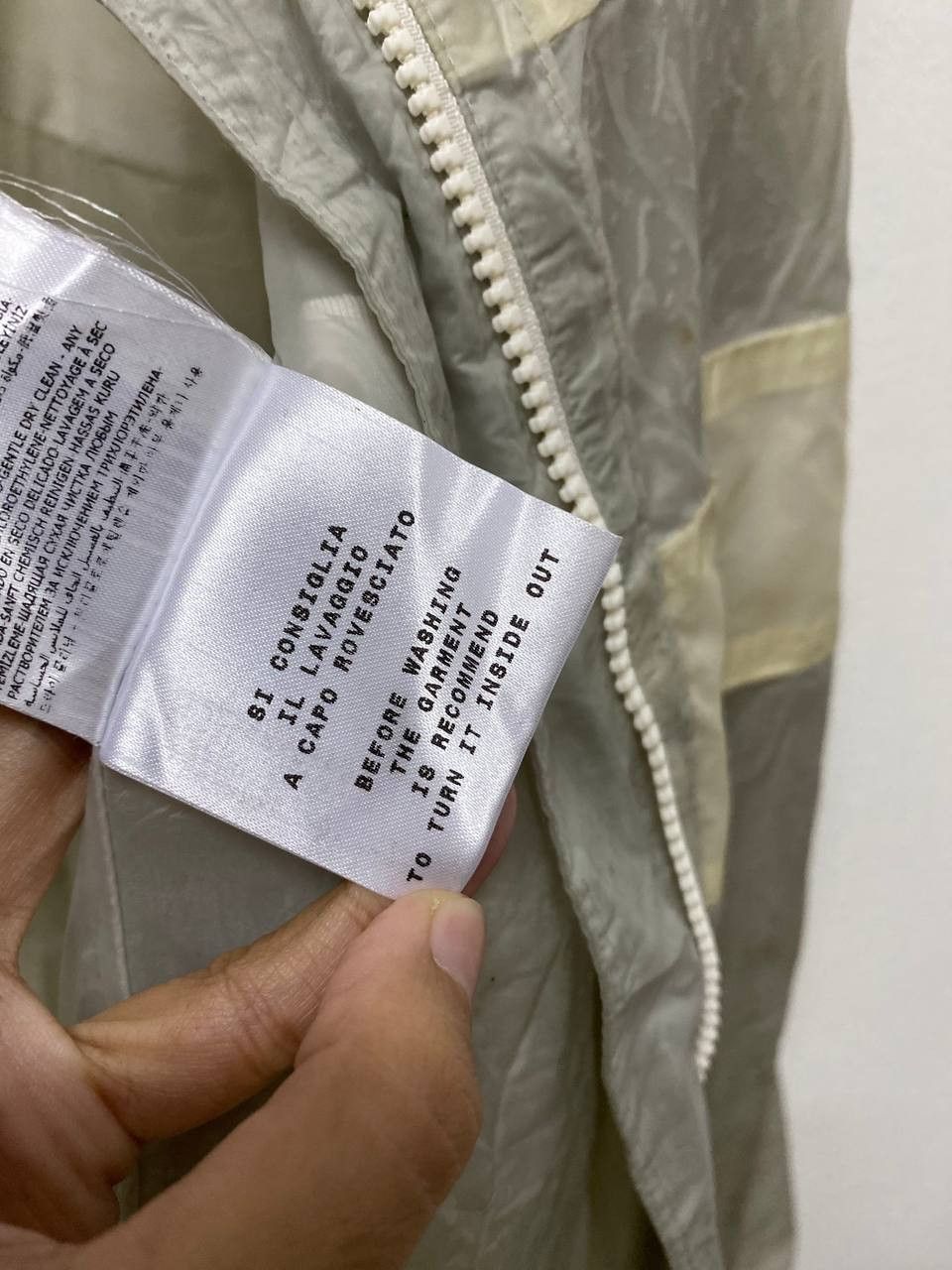 Moncler moncler olonne grenoble light jacket very nice design Size US L / EU 52-54 / 3 - 5 Thumbnail