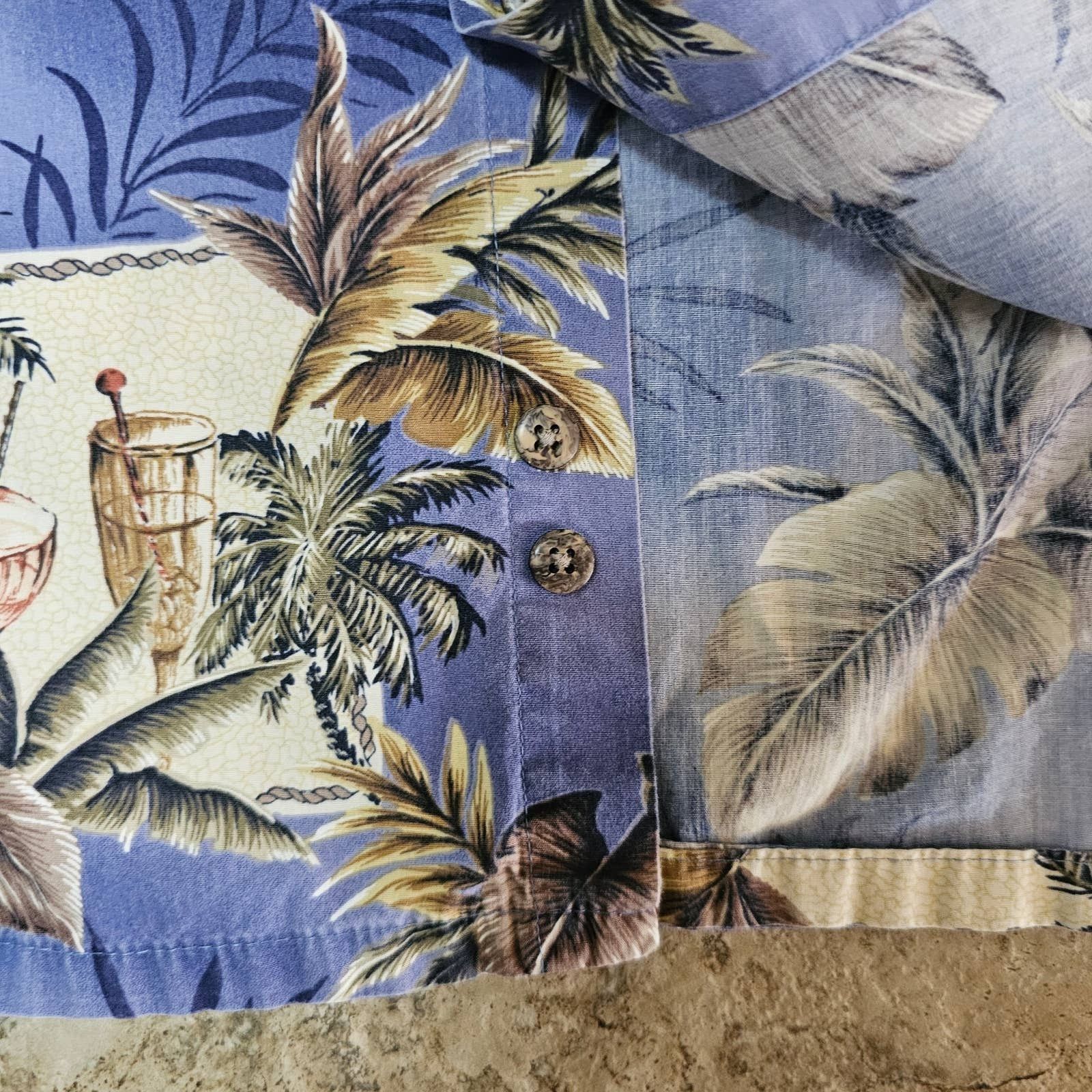 Pierre Cardin Men's Pierre Cardin Hawaiian shirt coconut buttons large. Size US L / EU 52-54 / 3 - 8 Thumbnail