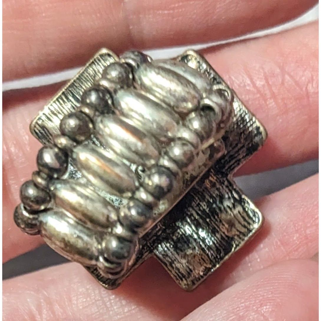 Other Glam Goth Silver Tone Rhinestone Cross Stretch Ring Size 6 1 Size ONE SIZE - 13 Thumbnail