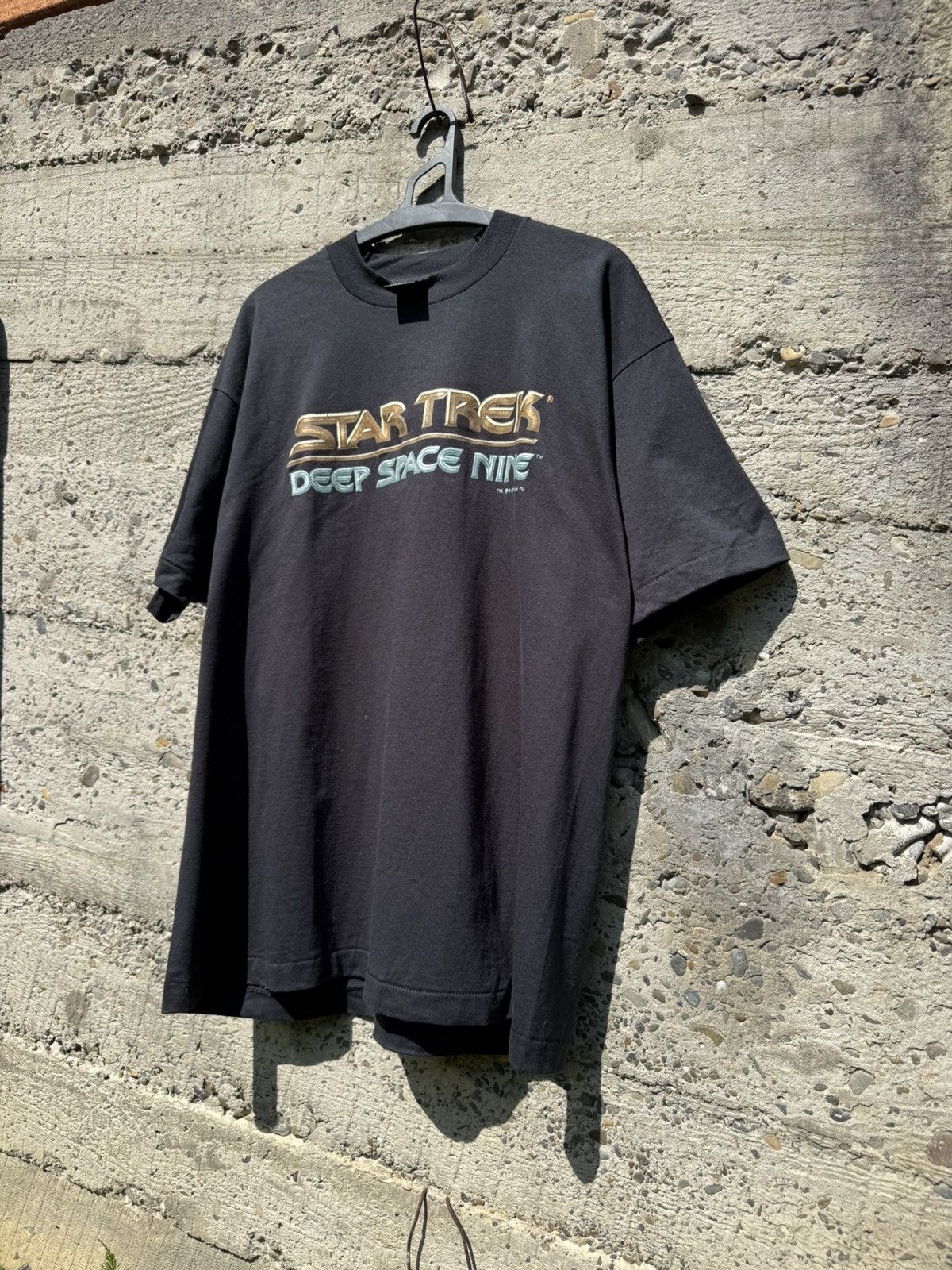 Vintage Vintage 1993 Star Treck Deep Space Nine Singlestitch Tee Size US XL / EU 56 / 4 - 2 Thumbnail
