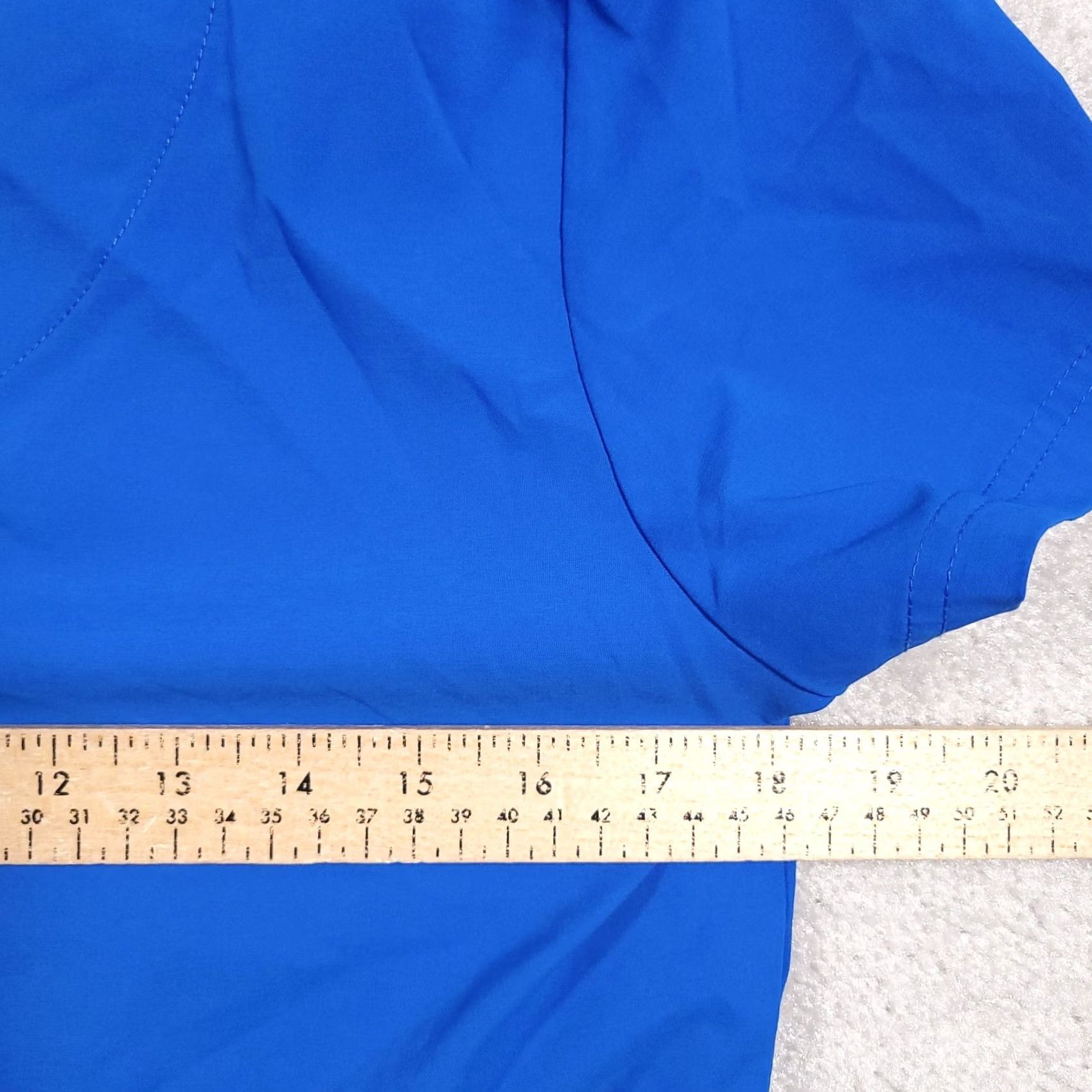Koio Koi Shirt S Blue Scrub Solid Neck Short Sleeve Medical Pullover Womens Size S / US 4 / IT 40 - 7 Thumbnail