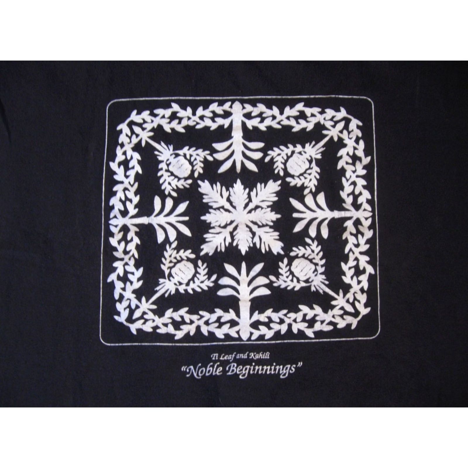 Anvil Navy T-Shirt Hawaiian Quilt Collection Nobble Begginings Women L (L) Twill 100% Cotton Quilted Vintage Anvil Shirt Side Pattern Size L / US 10 / IT 46 - 3 Thumbnail