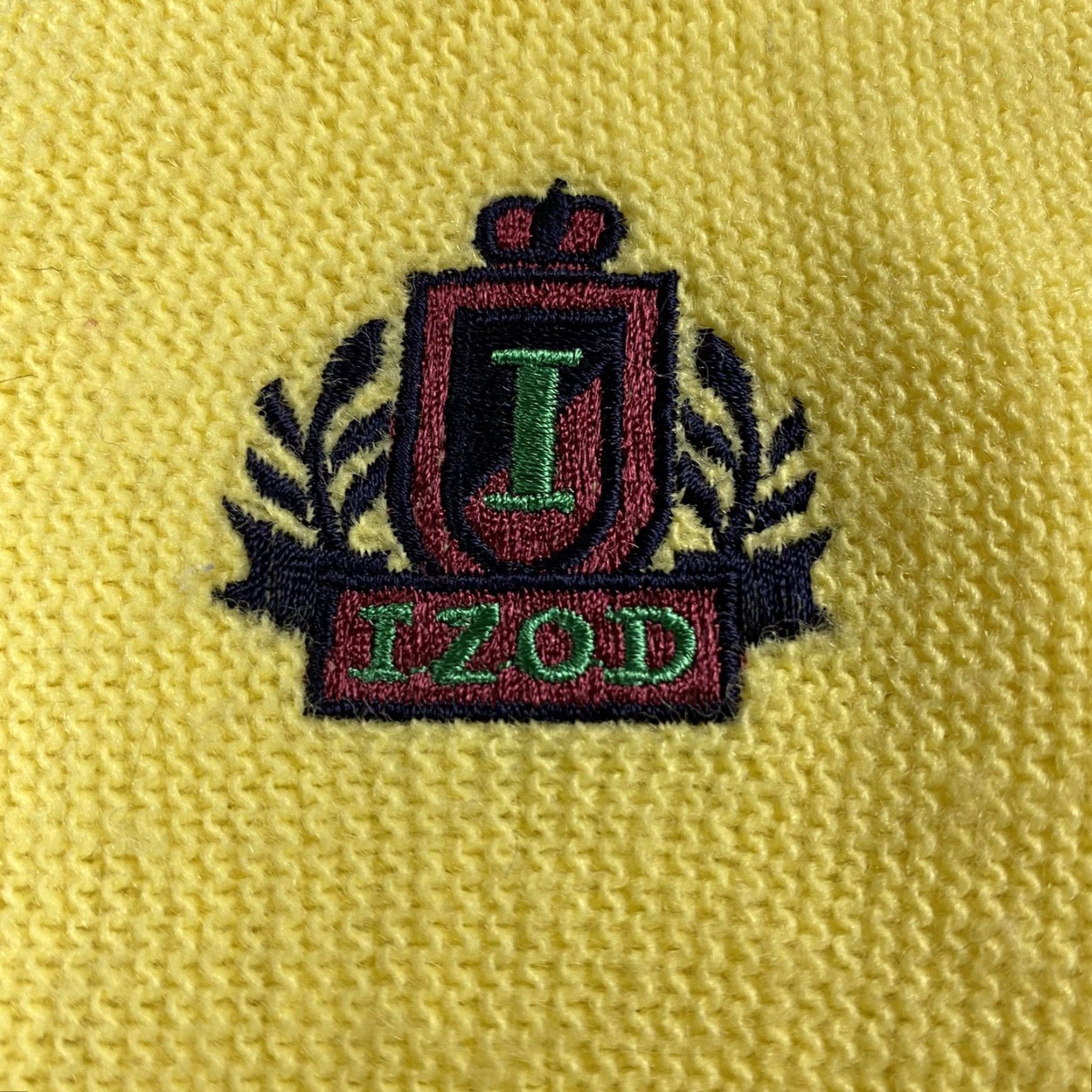 Izod VINTAGE IZOD Cardigan Men L Yellow Knit Acrylic Embroidered Crest Buttons Classic Mens Size US L / EU 52-54 / 3 - 3 Thumbnail