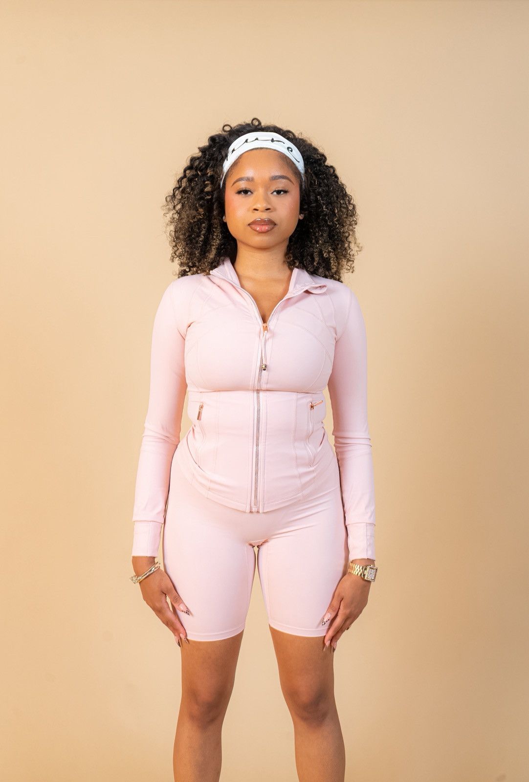 alo ピンク タンクトップ　XS アロ　スウェット　lululemon alo ピンク タンクトップ XS アロ スウェット lululemon - メルカリ