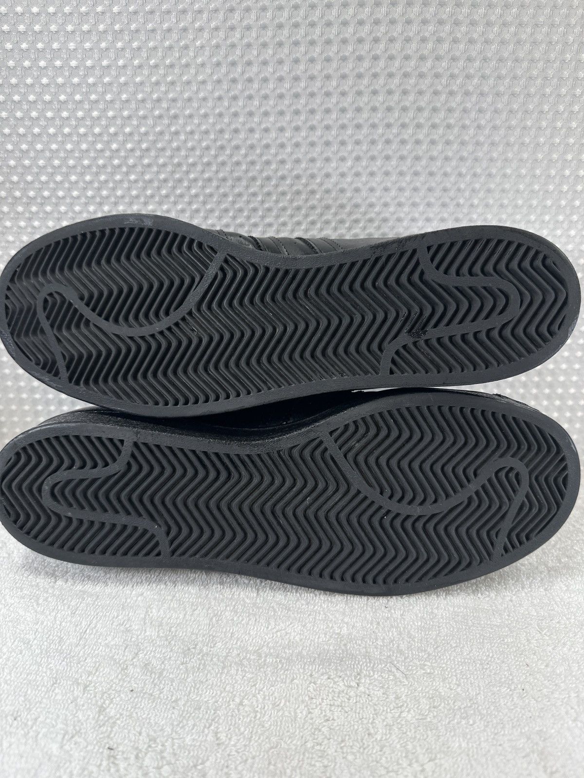 Adidas adidas Superstar, a classic low-top sneaker Size US 10 / EU 43 - 8 Thumbnail