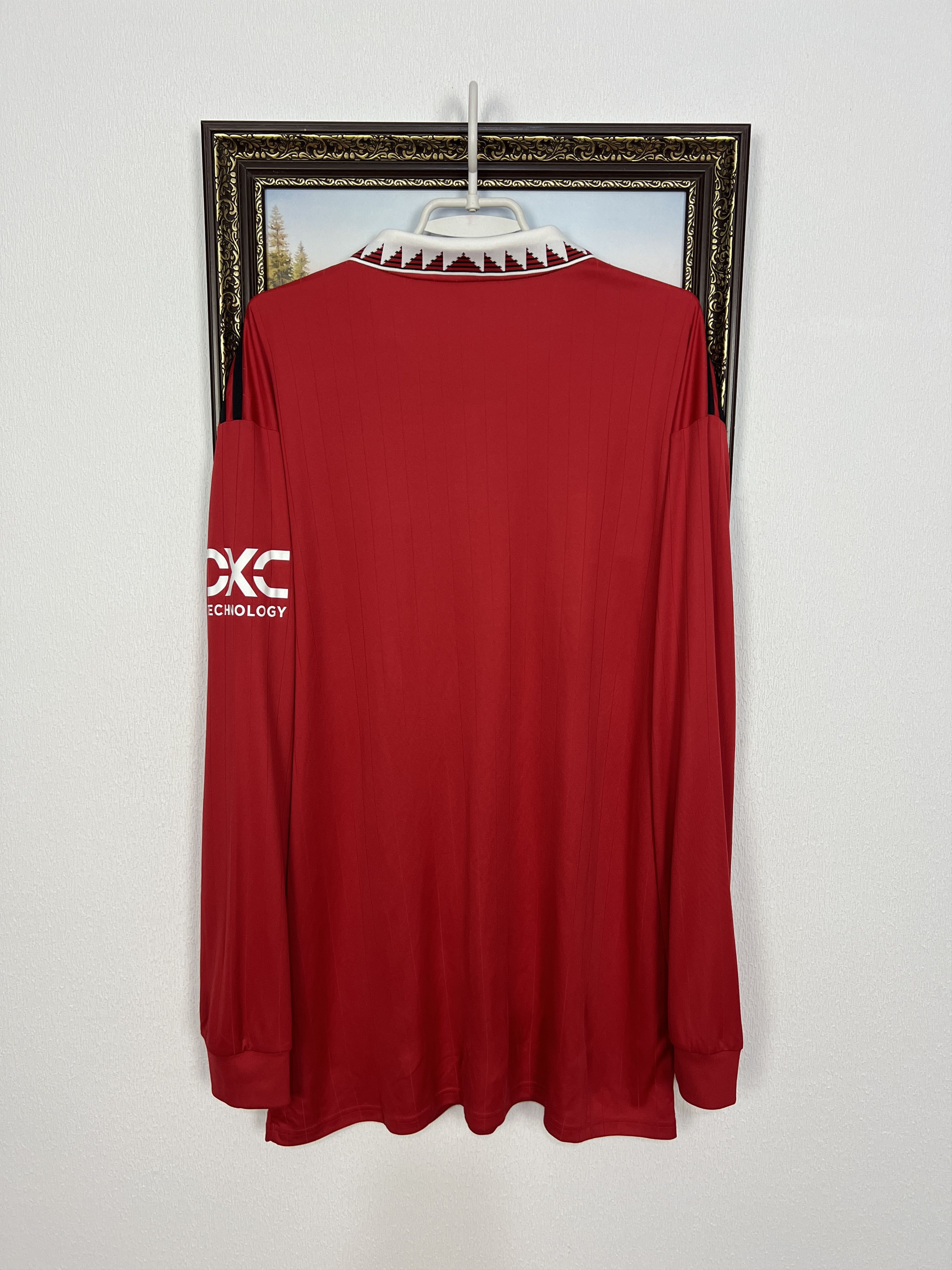 Adidas Manchester United football shirt 2022 Long Sleeve Jersey Size US XL / EU 56 / 4 - 11 Thumbnail