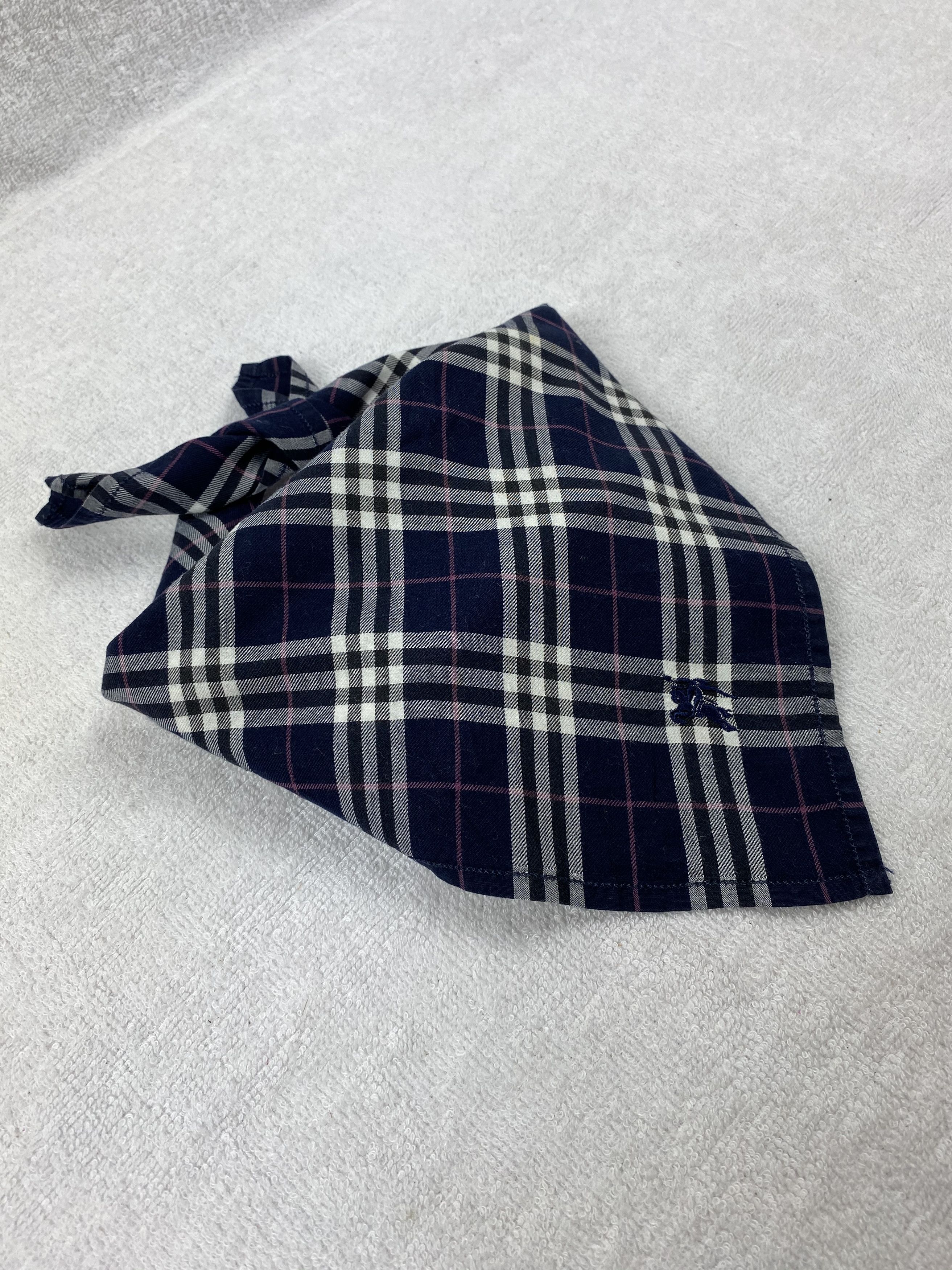 Burberry Burberry Handkerchief / Bandana / Neckerchief Size ONE SIZE - 1 Thumbnail