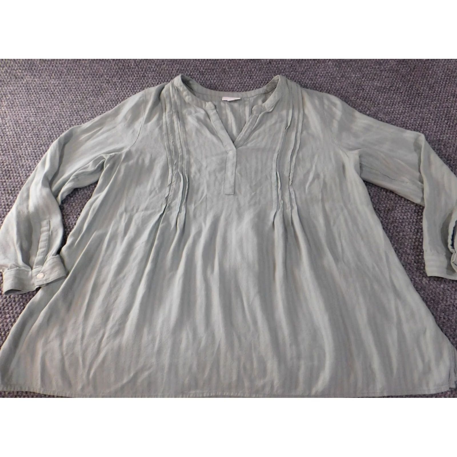 J. Jill J. Jill Blouse Tunic Green L Womens V-Neck Classic Pullover Rayon Solid Button Casual Size L / US 10 / IT 46 - 4 Thumbnail