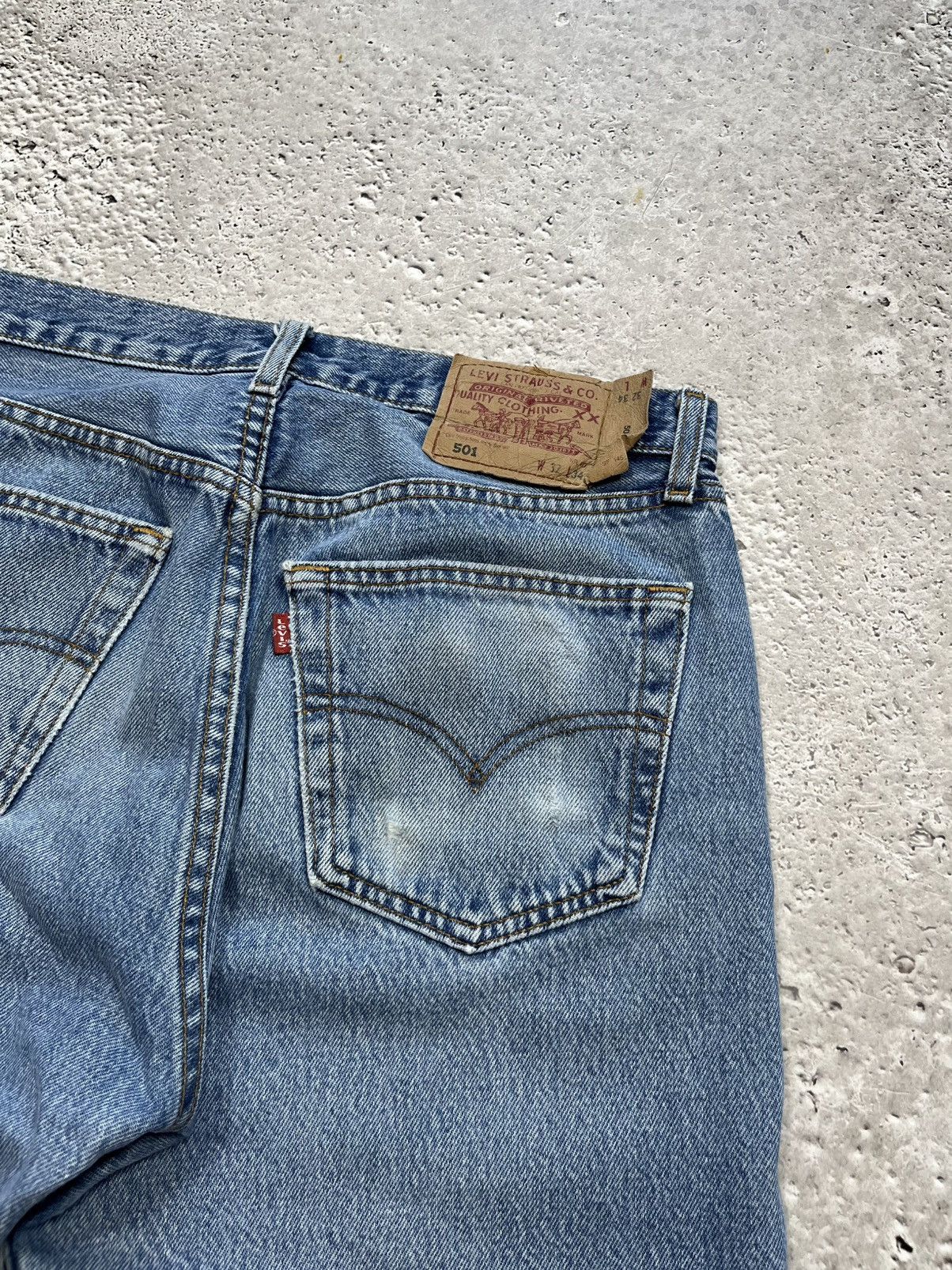 Levi's Levi’s 501 Light Blue Jeans 32x34 Made in Spain Paint Marks Size US 32 / EU 48 - 4 Thumbnail