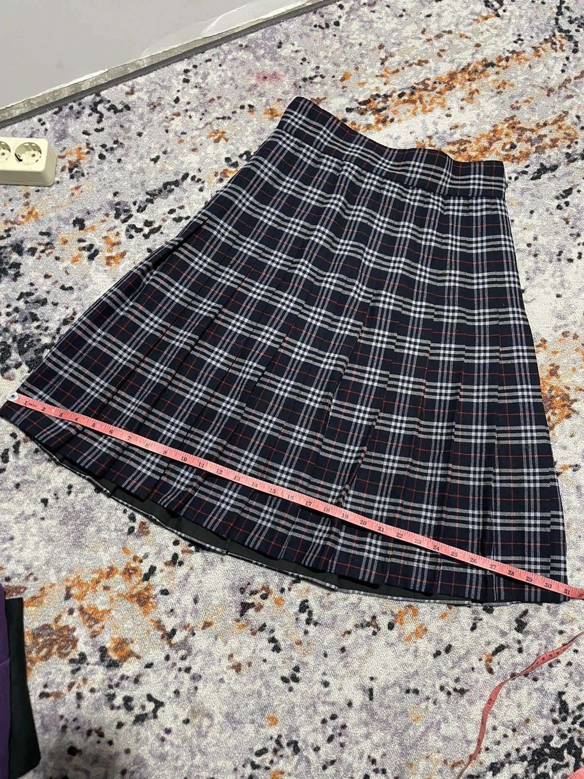Burberry 🛒BINDING OFFER🛒Vintage Burberrys Mini Skirt wool 27-29 Size 27" / US 4 / IT 40 - 8 Thumbnail