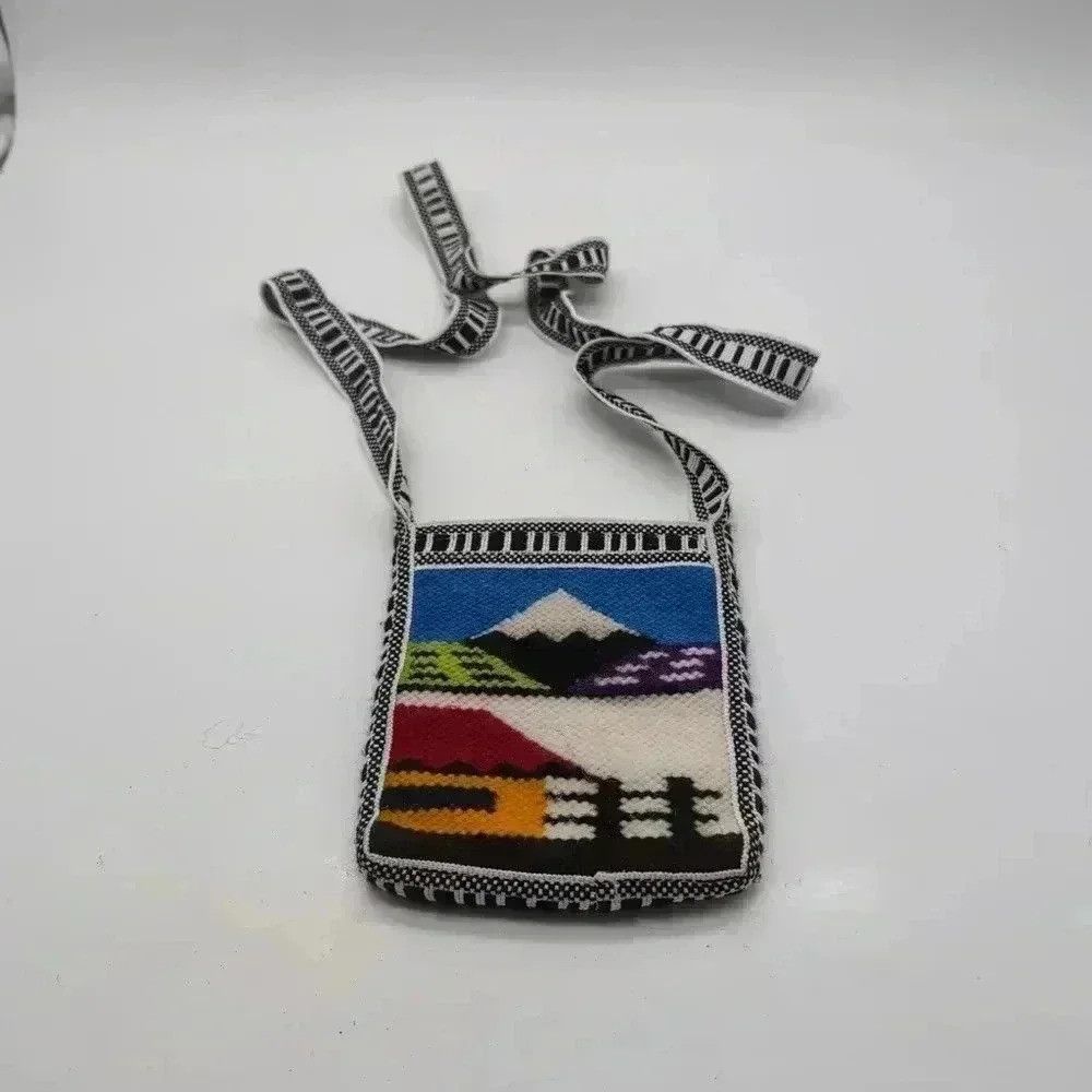Vintage Ecuador Souvenir Purse woven mountain scene Size ONE SIZE - 2 Thumbnail