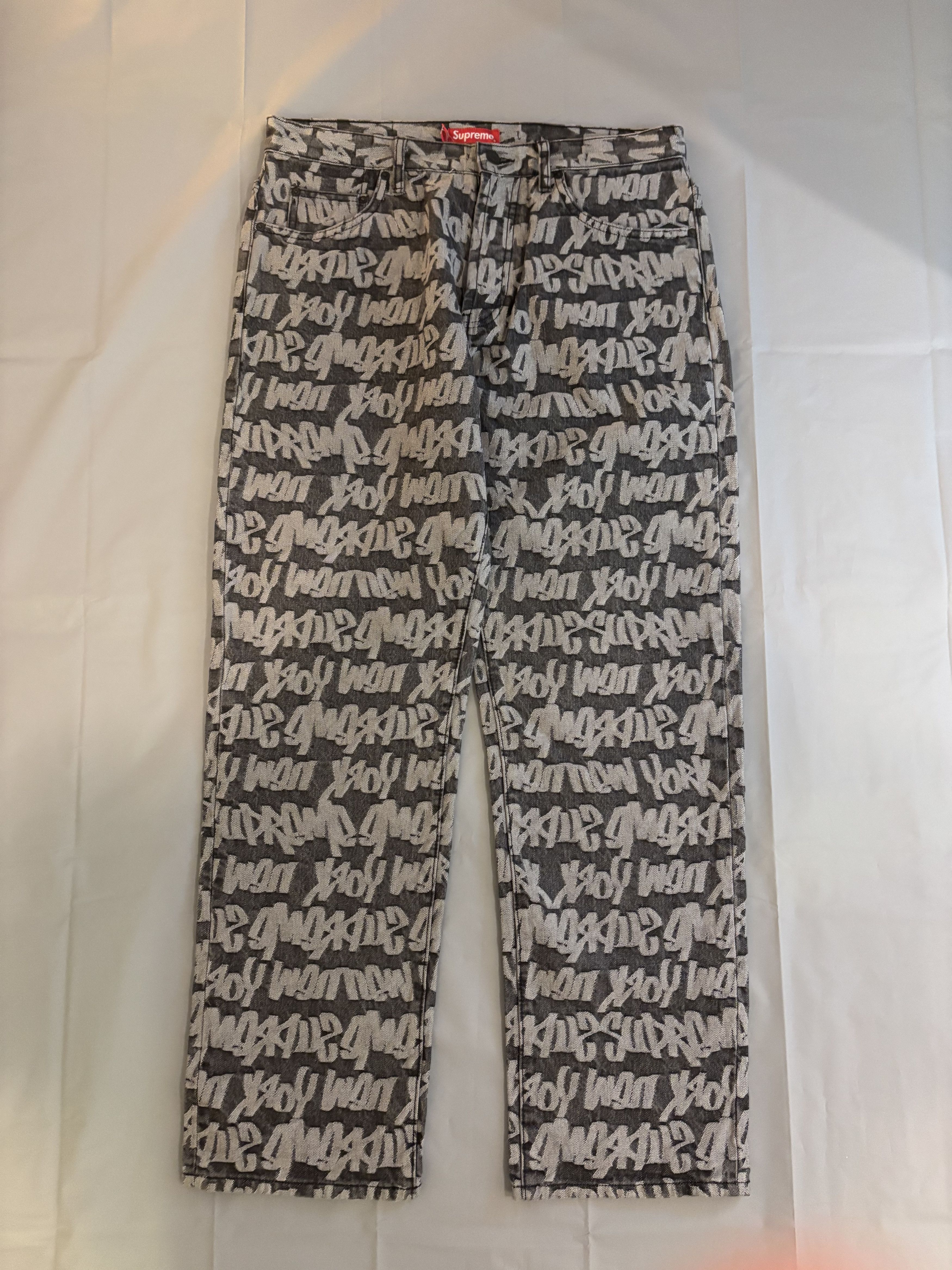 Supreme Jeans Supreme monogramme gris à motifs neuf avec étiquette Size US 34 / EU 50 - 1 Thumbnail