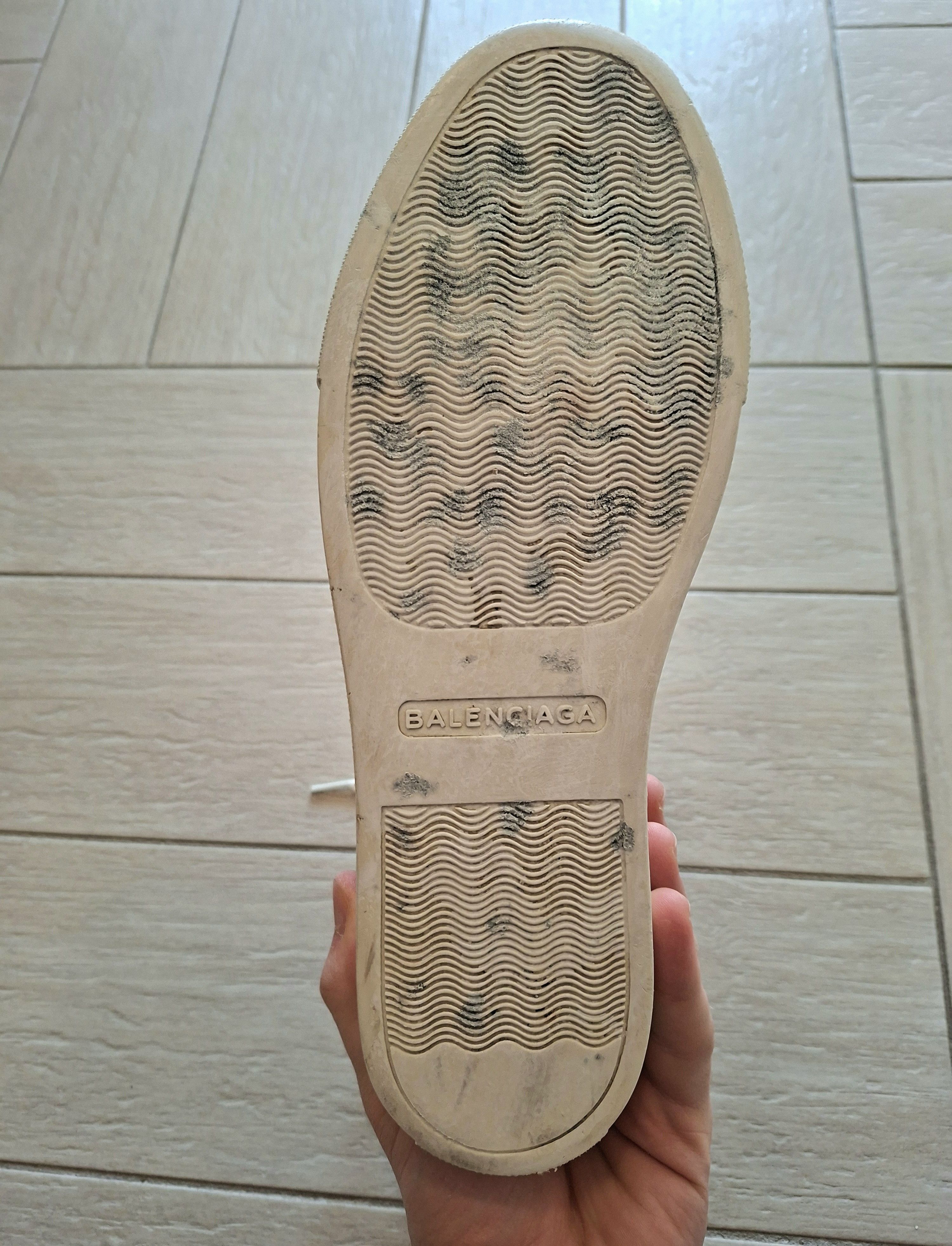 Balenciaga White and Gold Balenciaga Arenas Size US 9 / IT 39 - 16 Thumbnail