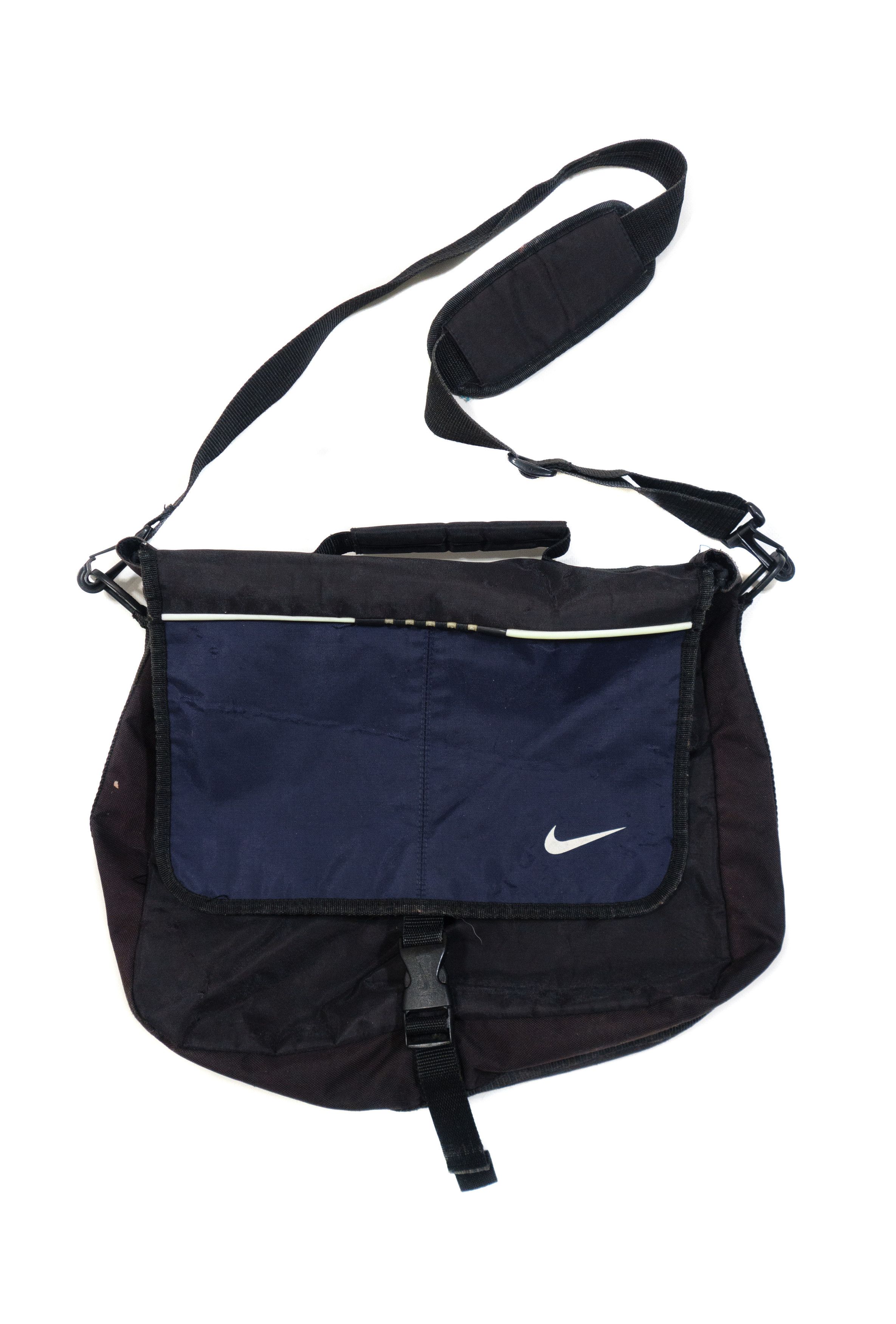 Nike × Streetwear × Vintage Vintage Nike Crossbody sling Bag y2k