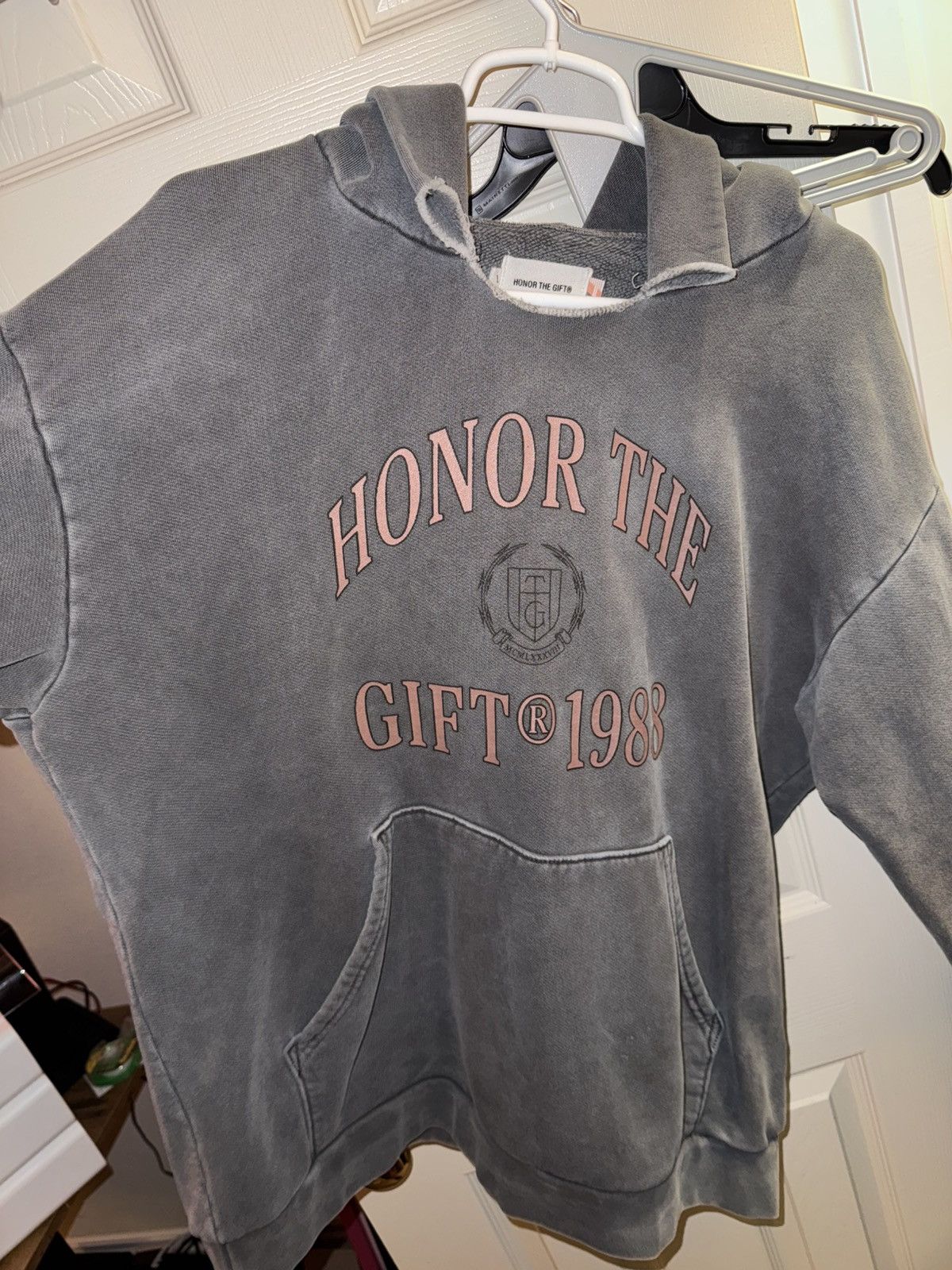 Honor the Gift Honor the Gift faded crest heavyweight hoodie Size US L / EU 52-54 / 3 - 1 Thumbnail