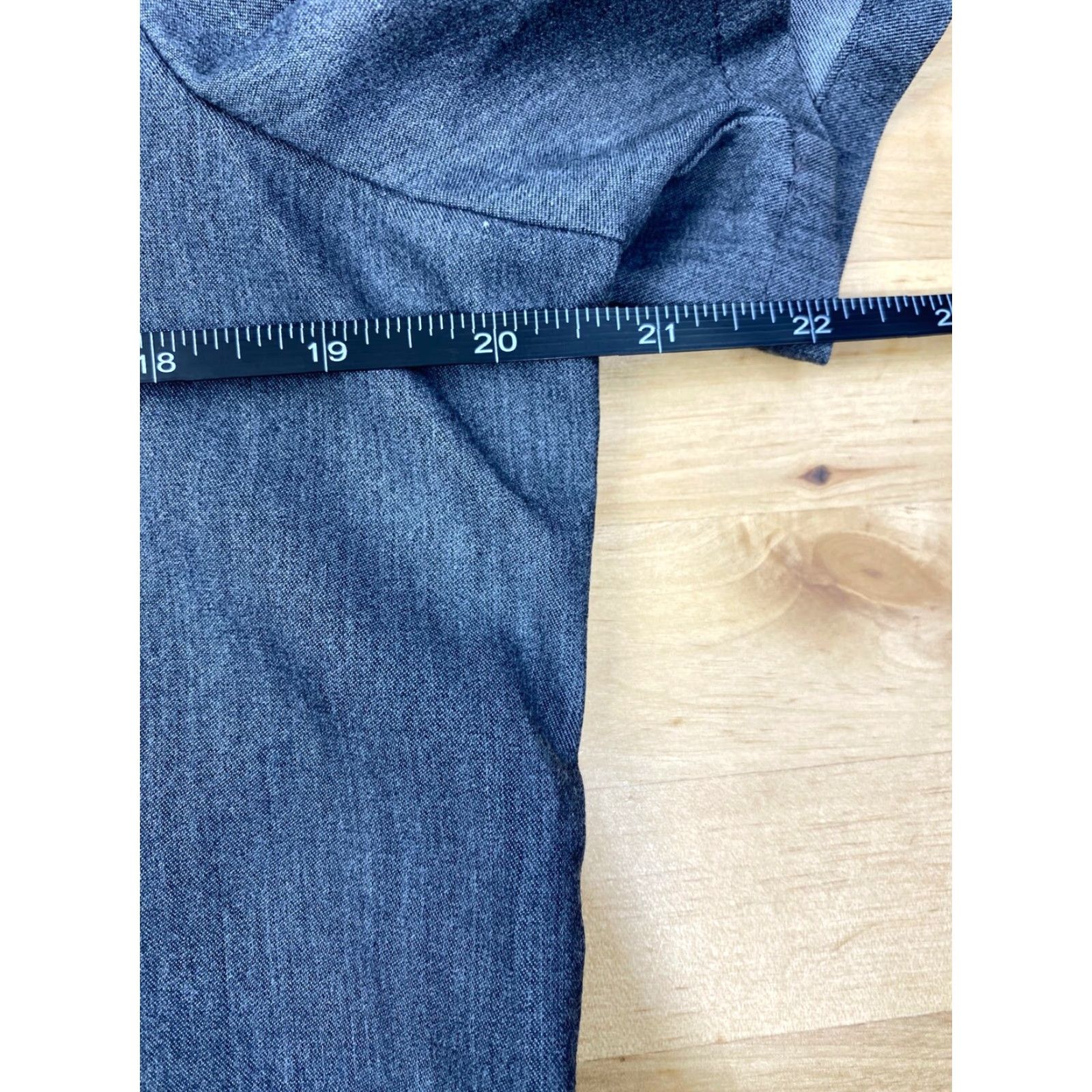 Vintage FIGS Scrub Top Short Sleeve Front Pockets Women Gray M Size S Solid Polyester 3103 Medical Professional Size S / US 4 / IT 40 - 4 Thumbnail
