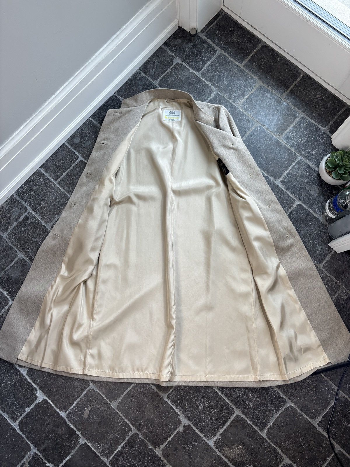 Vintage Vintage Aquascutum Coat Belted Jacket Full Length Trench 90s Size M / US 6-8 / IT 42-44 - 4 Thumbnail