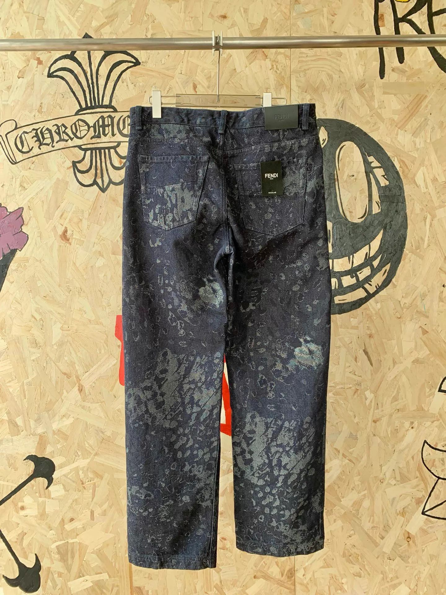 Fendi FENDI 26 H-W Button-Fly All-Over Jacquard Straight Jeans 34 Size US 34 / EU 50 - 6 Thumbnail