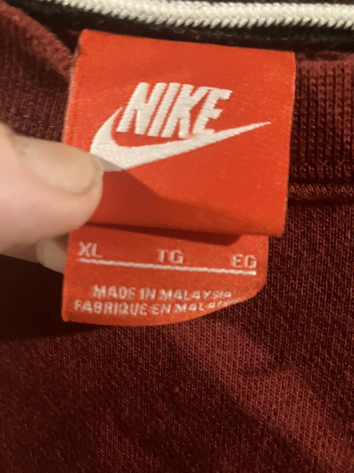 Nike Nike athletic crewneck sweater shirt graphic logo size xl Size US XL / EU 56 / 4 - 5 Thumbnail