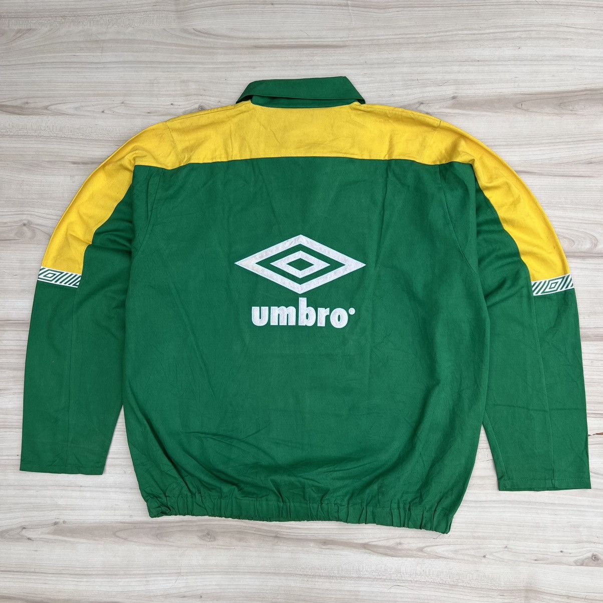Umbro Celtic FC Umbro Drill/Training Top 1990-1992. Size US L / EU 52-54 / 3 - 6 Thumbnail