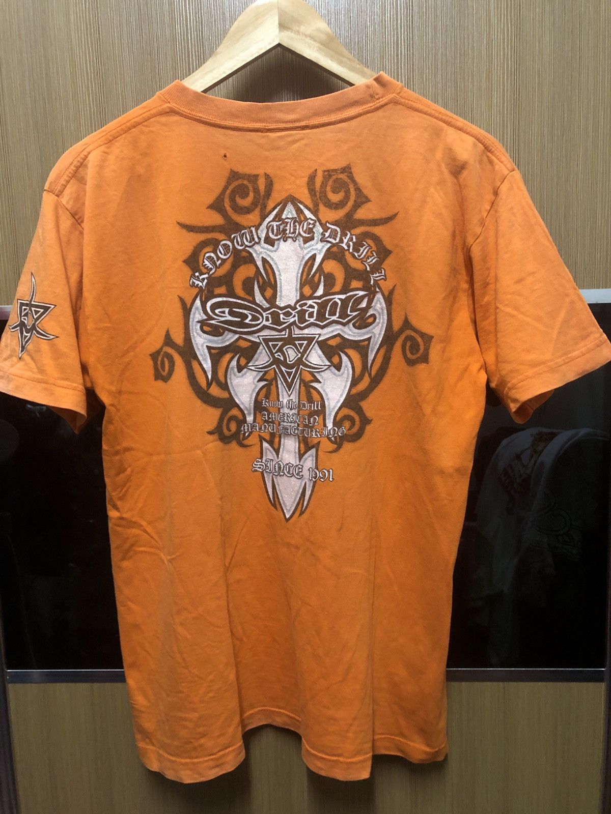 Vintage Rare Vintage Centre Logo Drill Skateboard Shirt Size US M / EU 48-50 / 2 - 1 Thumbnail