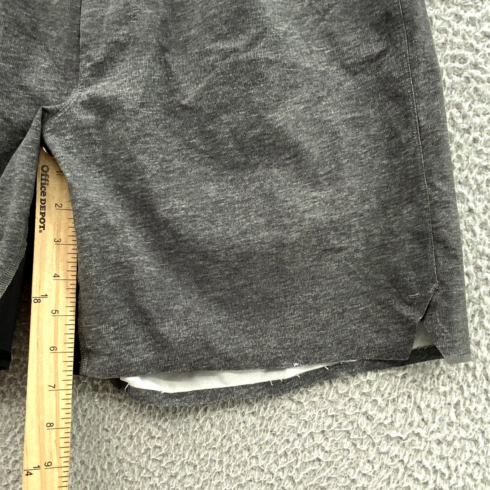Lululemon Lululemon License to Train Shorts Men's Medium Gray Athletic Running Athleisure Size US 31 - 4 Thumbnail