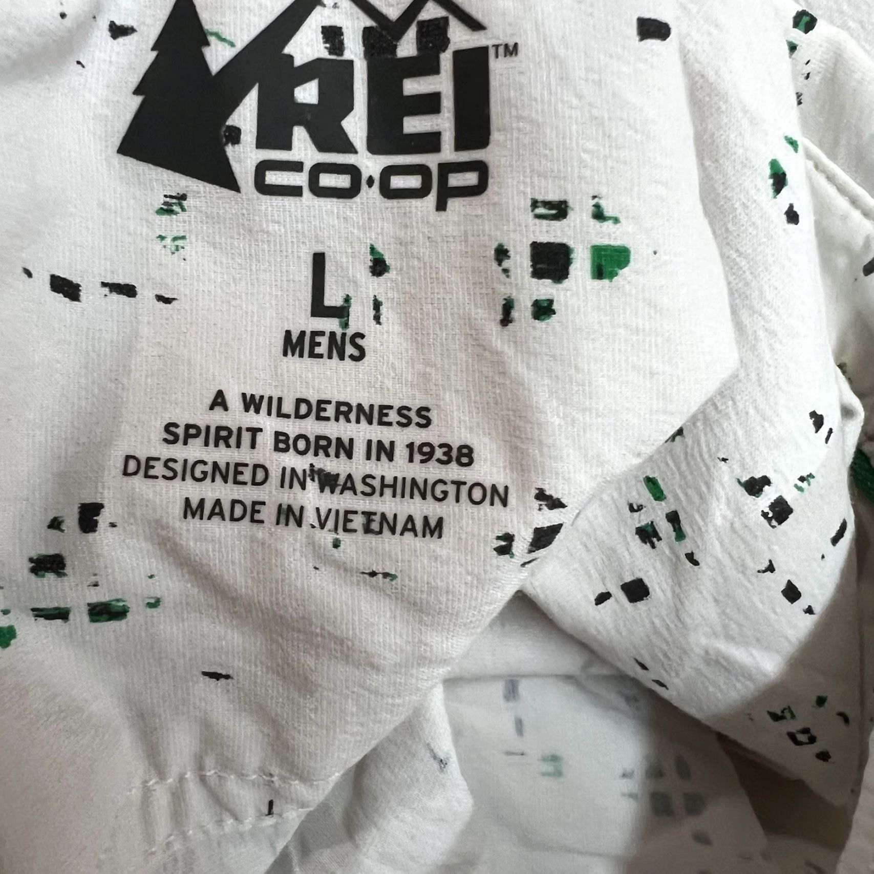 Vintage REI Geometric Print Button-Up Shirt Men’s L White Short Sleeve Outdoor Casual Size US L / EU 52-54 / 3 - 6 Thumbnail