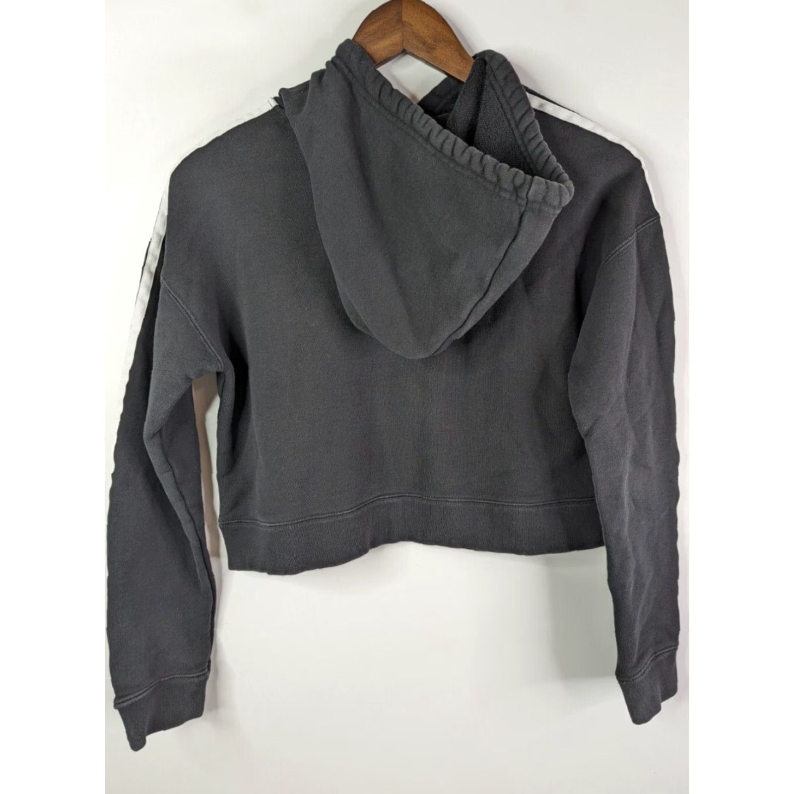Adidas Adidas Cropped Hoodie 3 Stripes Trefoil Black White Classic Women's XS Hoodie Girls Footwear & Apparel Size XS / US 0-2 / IT 36-38 - 4 Thumbnail