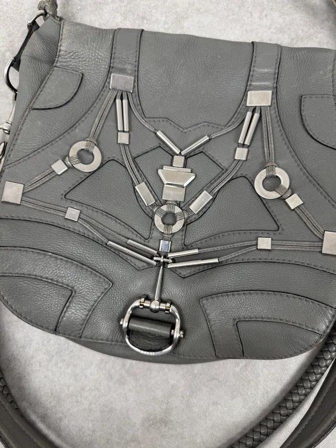Gucci SS2010 Gucci Runway Techno Horsebit Grey Leather Hobo Bag by Frida Giannini Size ONE SIZE - 5 Thumbnail