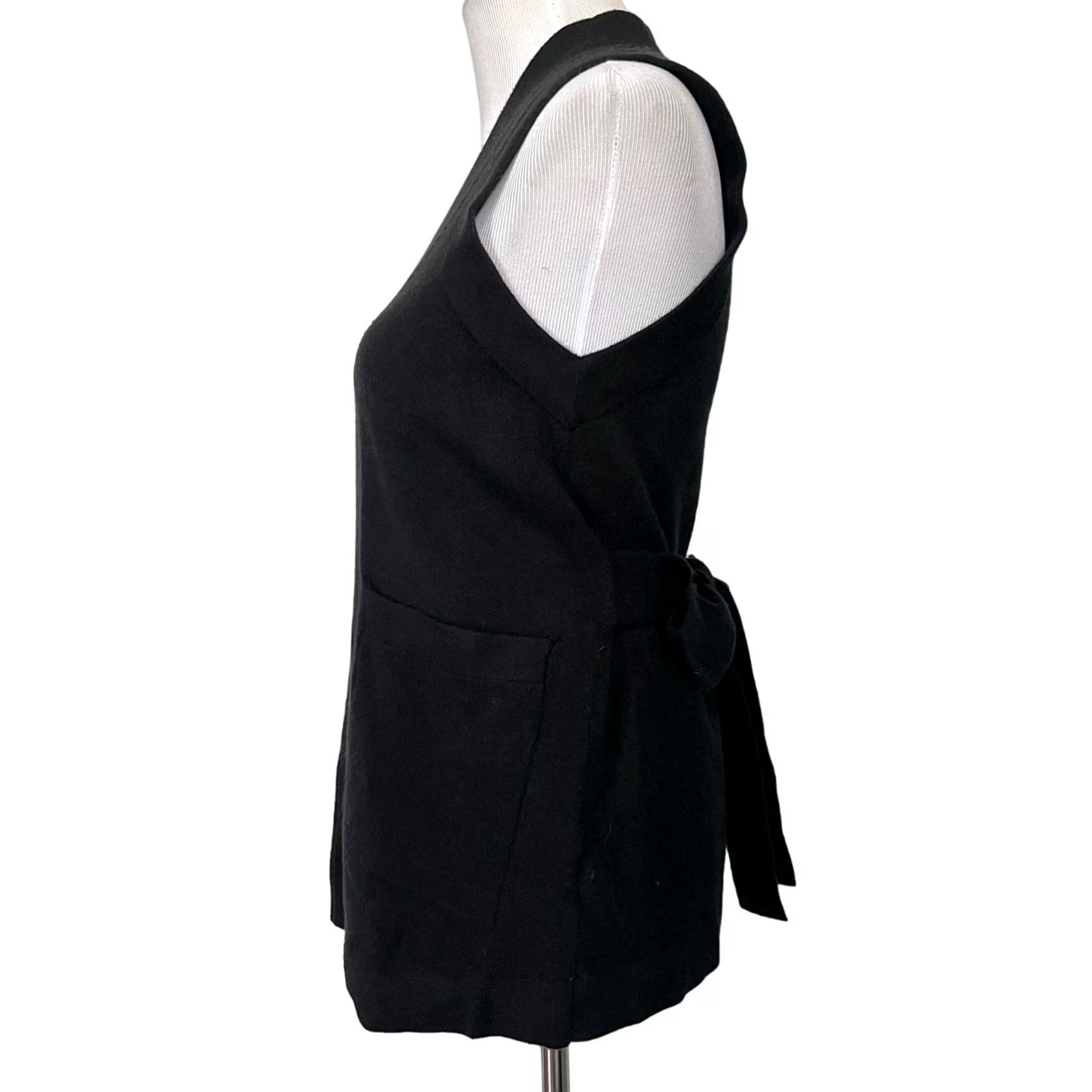 Anthropologie Anthropologie Vest Sweater Belted V-Neck Sleeveless Pockets Women’s XS Black Belted V-Neck Vest Women’s XS Black Size XS / US 0-2 / IT 36-38 - 3 Thumbnail