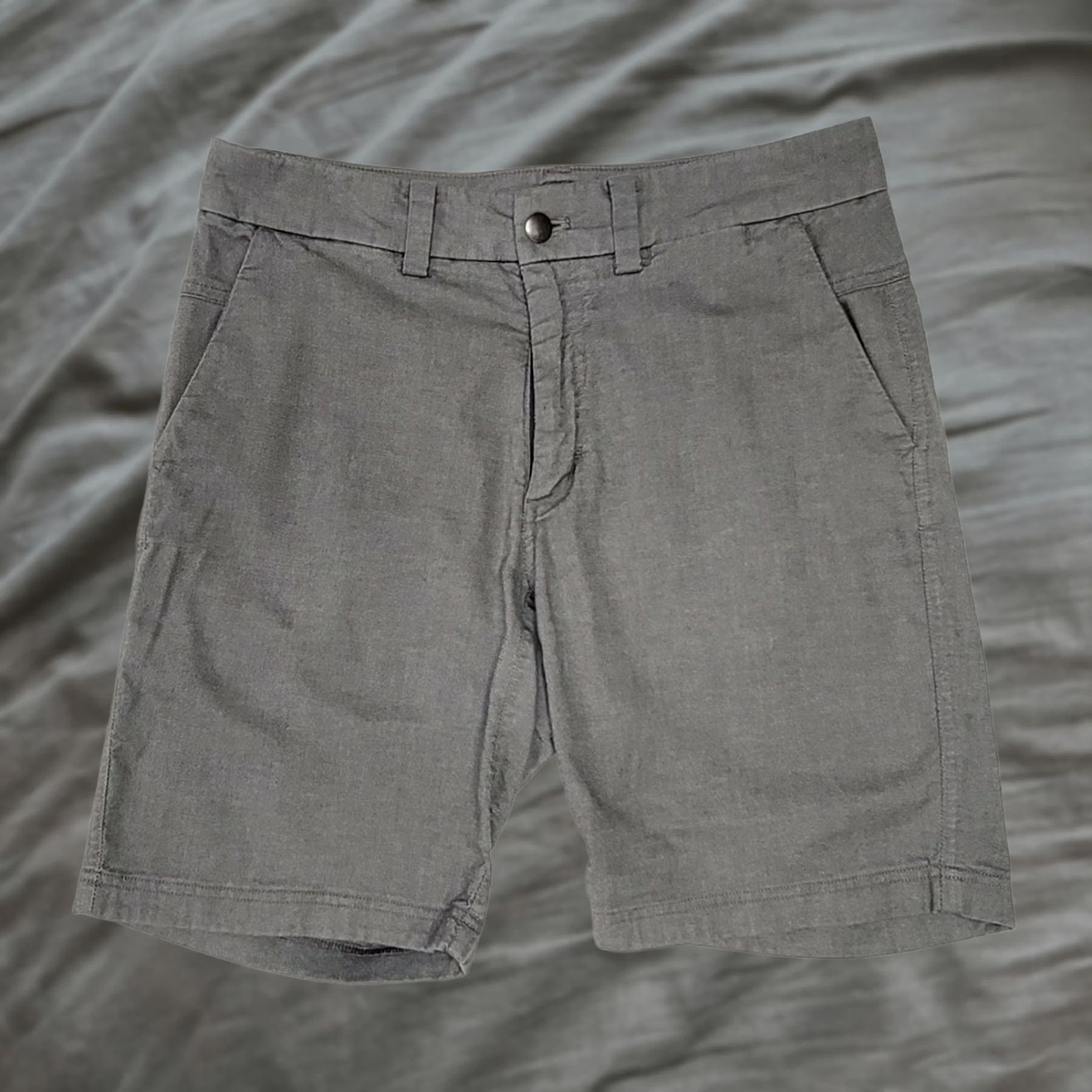 Lululemon Lululemon Men 30 Commission Shorts Qwick Oxford 9" Gray Chambray Chino Cotton Stretch Size US 30 / EU 46 - 1 Thumbnail