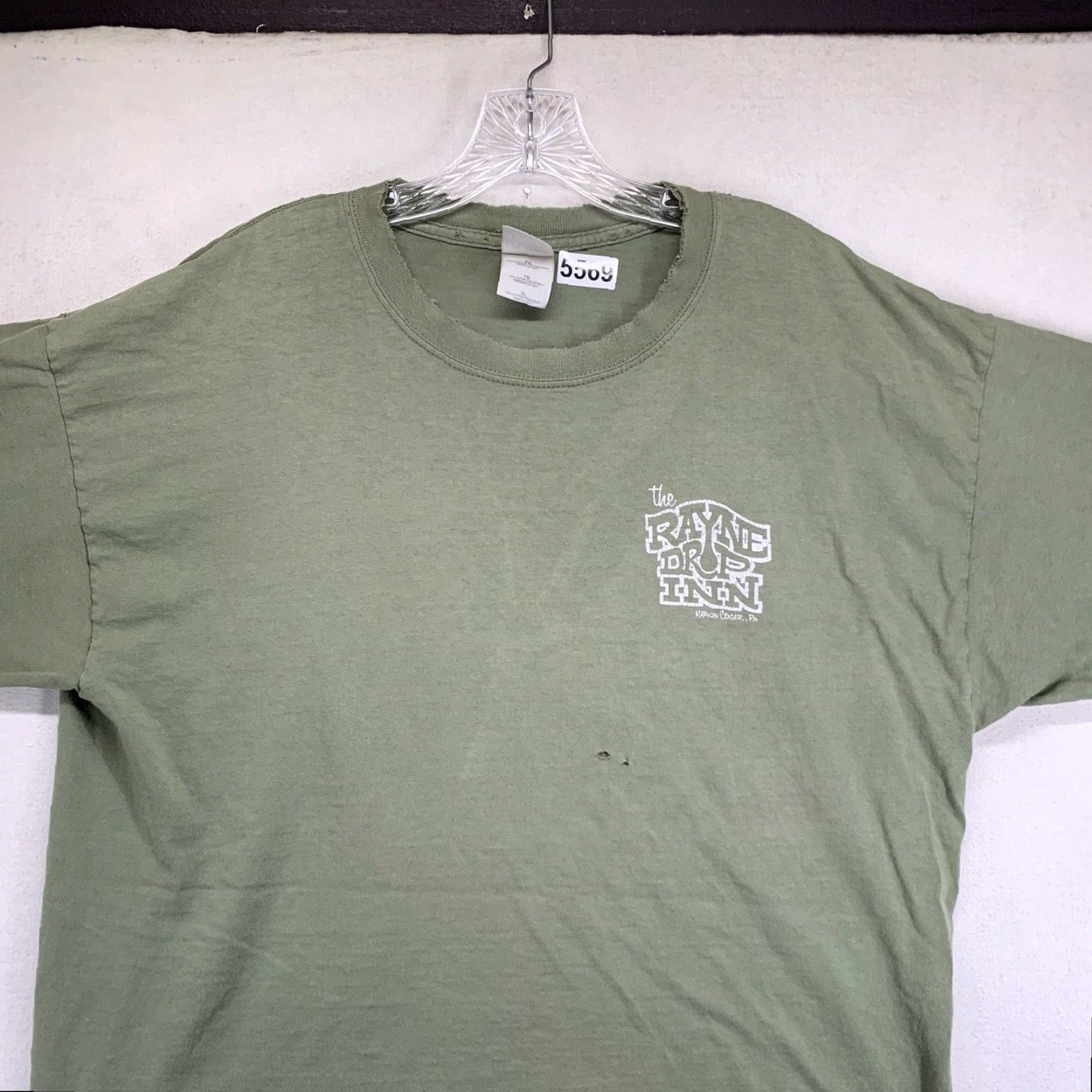 Gildan VINTAGE Gildan T-Shirt Unisex Adults Large Buffalo Wings 90s Y2K Graphic Print Green Size US L / EU 52-54 / 3 - 5 Thumbnail