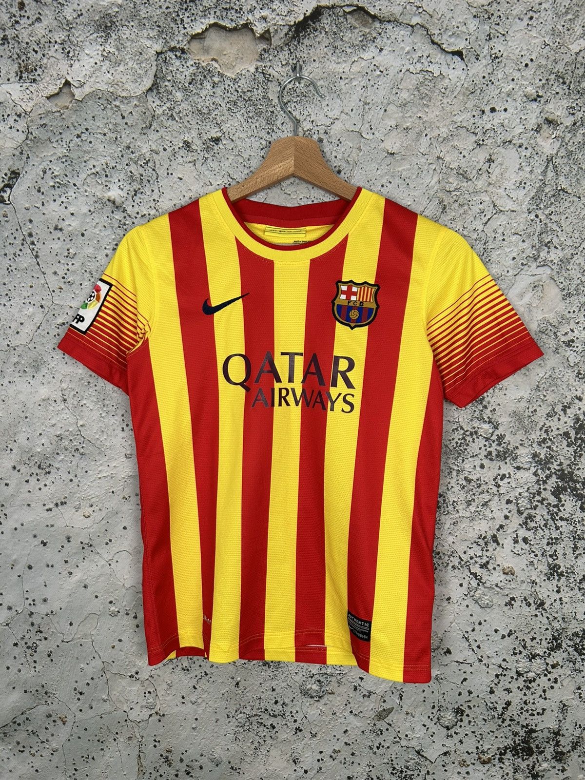 Nike Messi FC Barcelona Soccer Jersey Nike Football Sport Rare Size US XS / EU 42 / 0 - 2 Thumbnail
