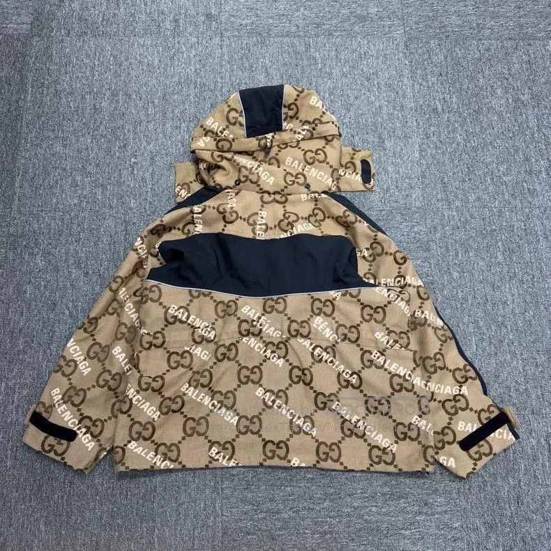 Balenciaga Gucci x Balenciaga Collaboration Windbreaker Jacket. Size US L / EU 52-54 / 3 - 4 Thumbnail