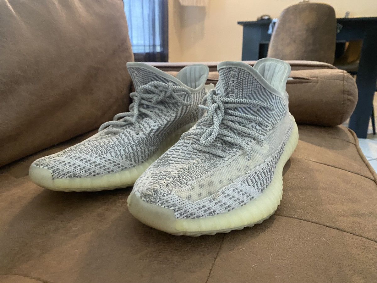 Yeezy adidas Yeezy Boost 350 V2 Static Non-Reflective Size US 10.5 / EU 43-44 - 1 Thumbnail