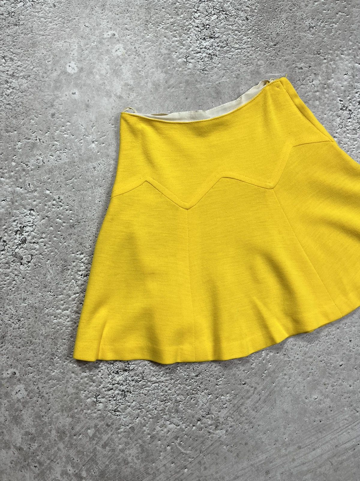 Vintage Vintage 60s Yellow Mini Skirt Ginger London Courtelle UK 24 Size 25" / US 0 / IT 36 - 3 Thumbnail
