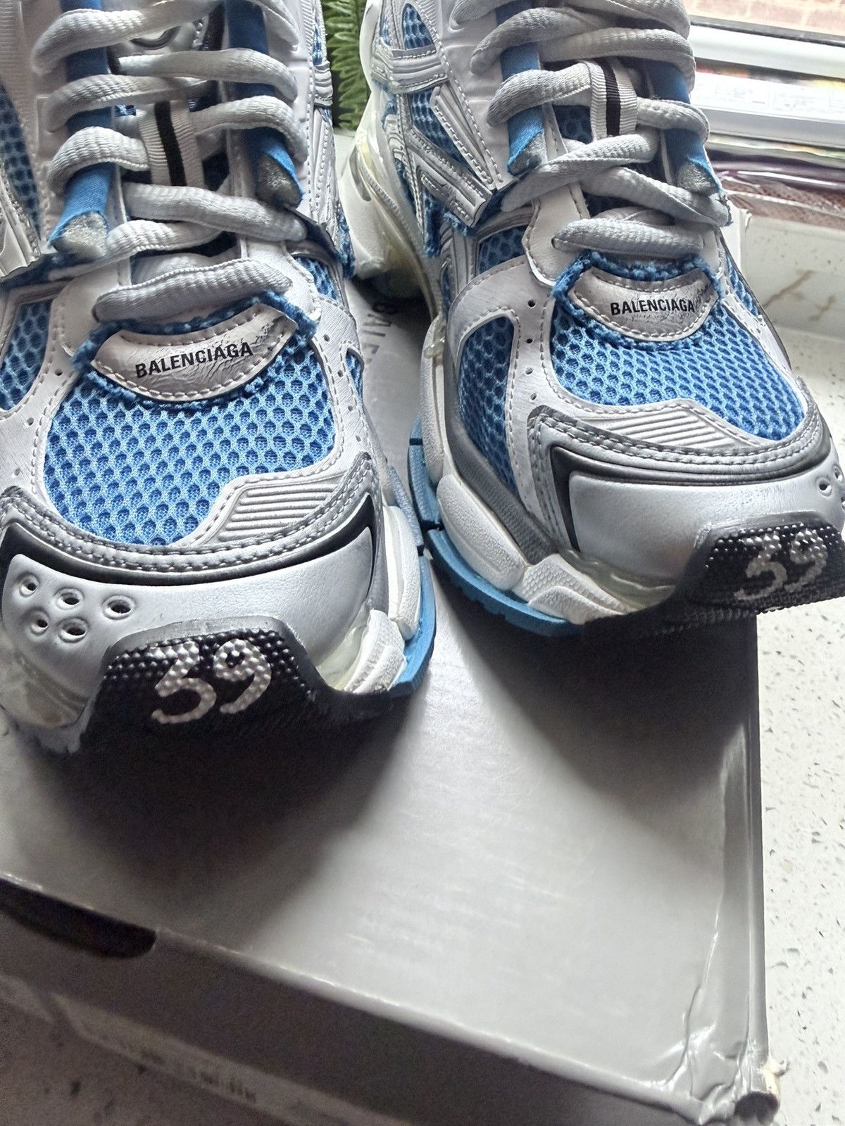Balenciaga Balenciaga Runner Blue White Grey Black women Sneakers Size US 9 / IT 39 - 4 Thumbnail