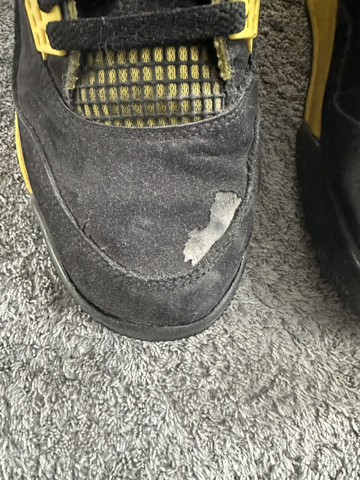 Jordan Brand Jordan 4 thunder (2023) Size US 10 / EU 43 - 2 Thumbnail
