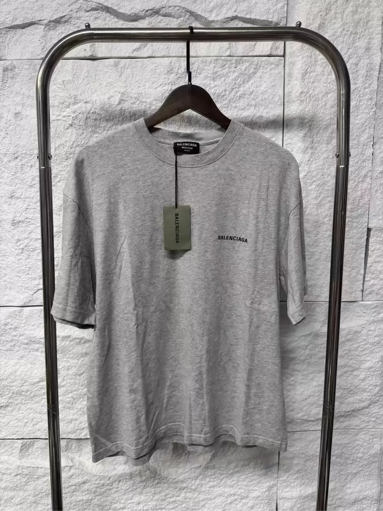 Balenciaga Balenciaga Grey front and back logo short sleeve Size US S / EU 44-46 / 1 - 1 Thumbnail