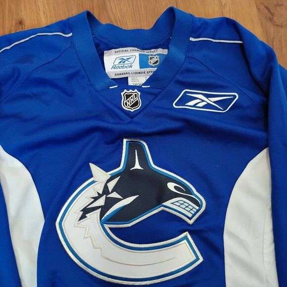 Reebok Reebok CCM Vancouver Canucks Hockey Jersey Size US M / EU 48-50 / 2 - 1 Thumbnail