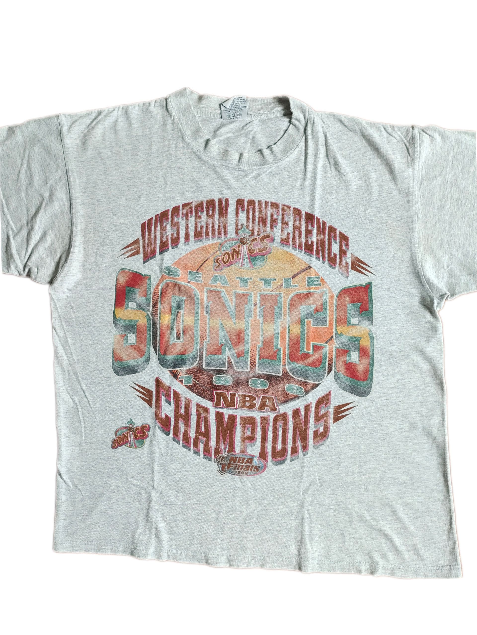 Vintage Vintage Seattle Sonics Big Logo 90s T-shirt Size US XL / EU 56 / 4 - 3 Thumbnail