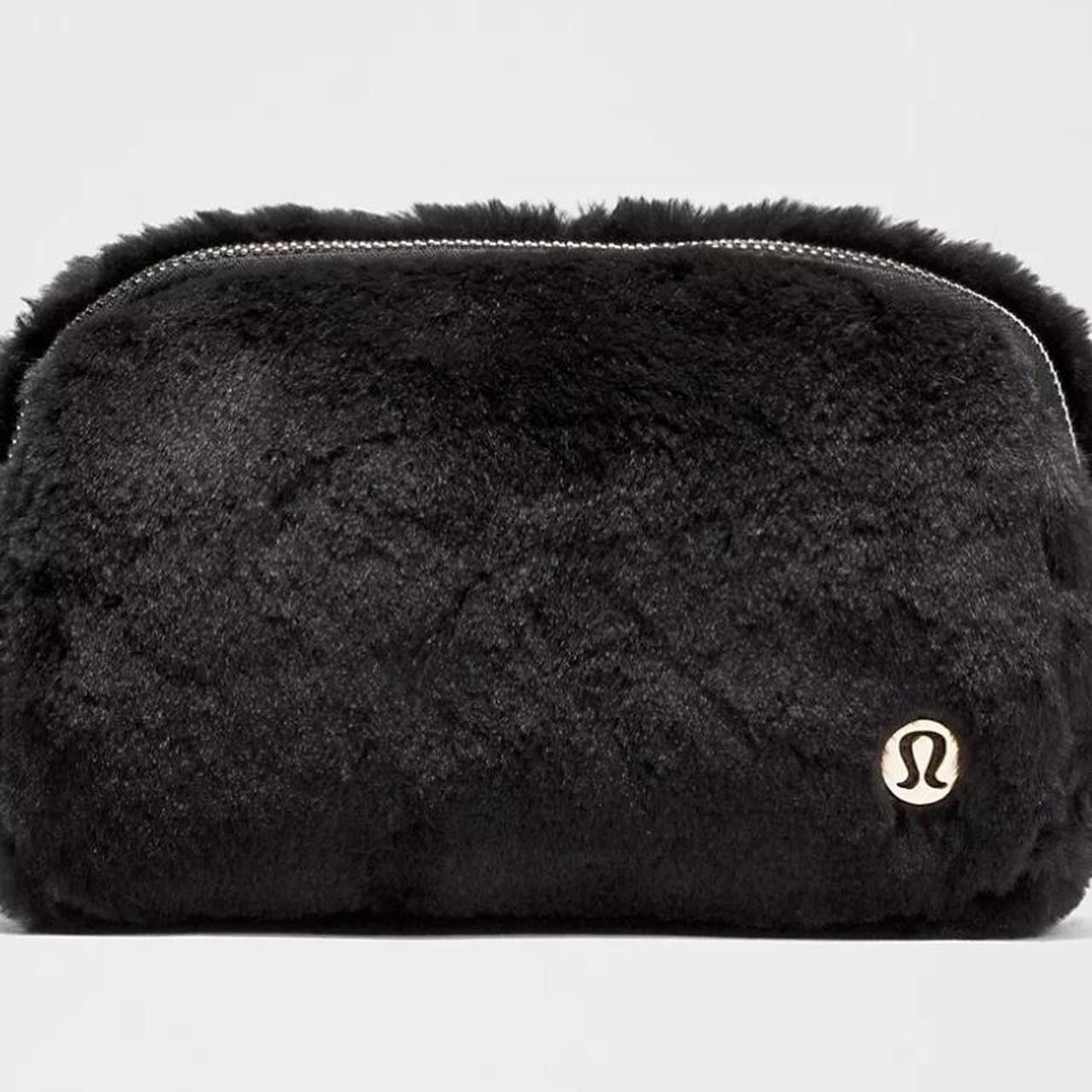 patagonia black hole duffel 90l golden jungle 40L Kickin it up Socks Color:Red Webbing BETSEY JOHNSON Black and enhancing its durability and