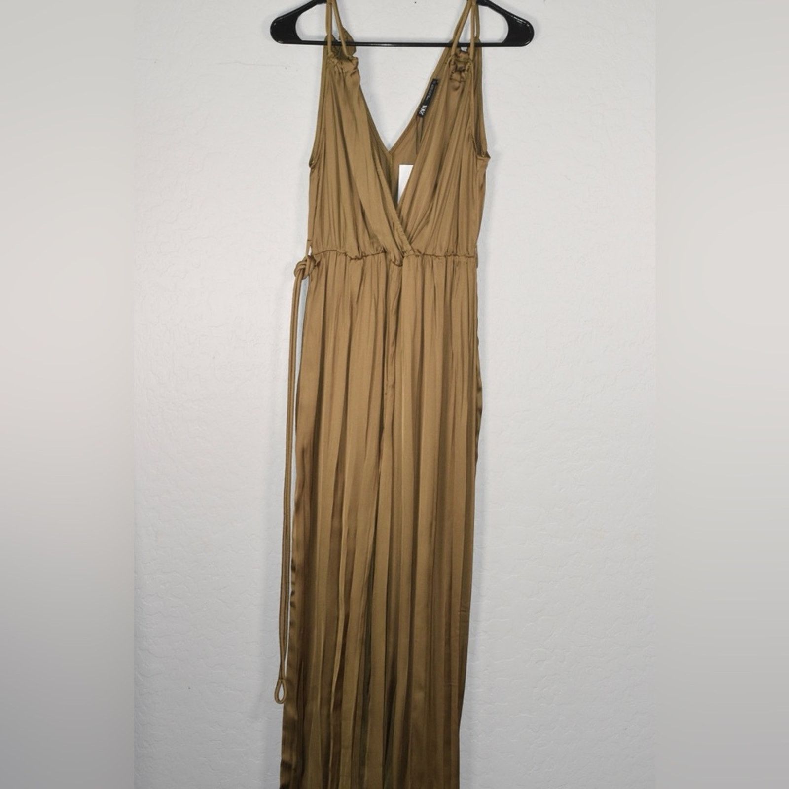 Zara Zara NWT Pleated Romper Size 30" / US 8 / IT 44 - 1 Thumbnail