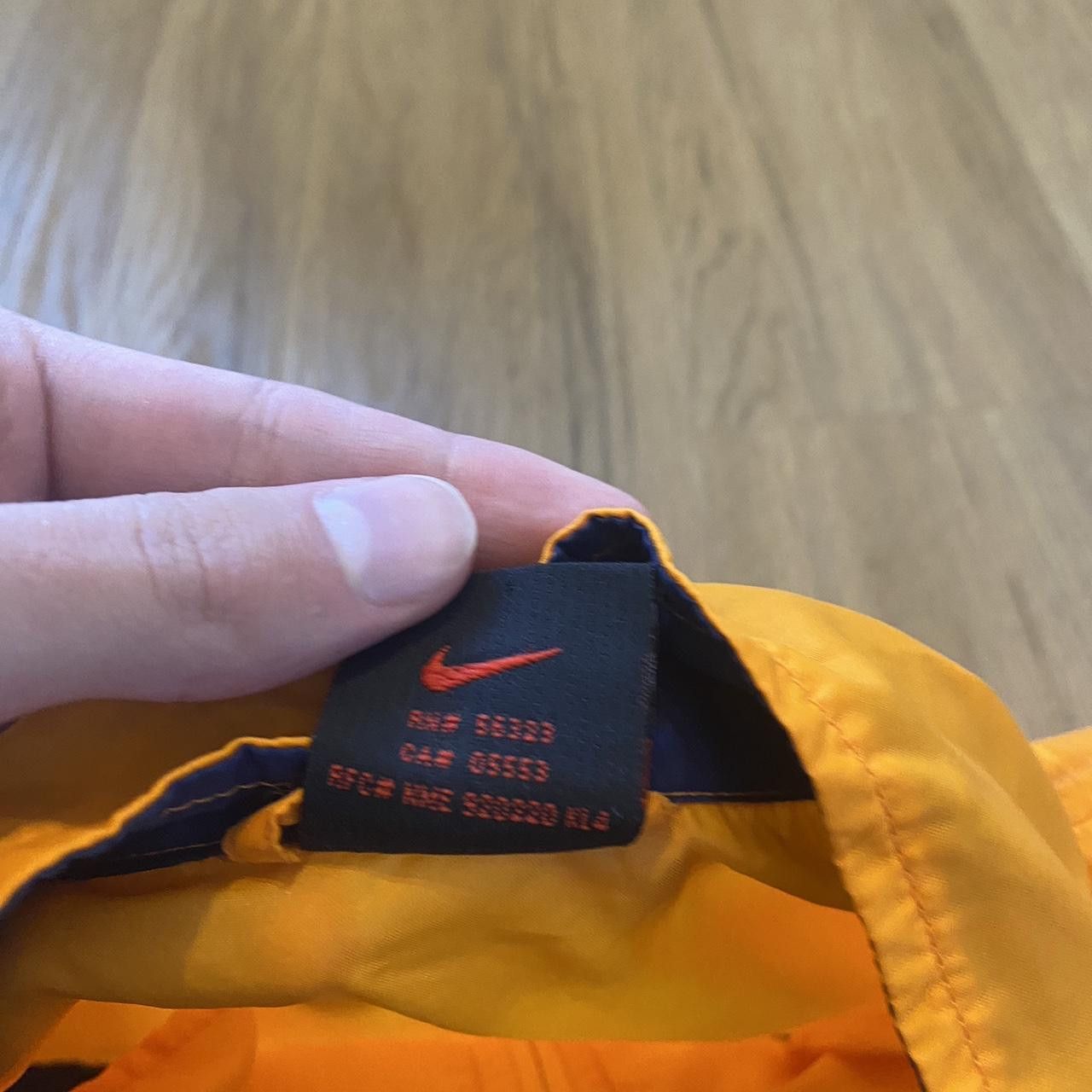 Nike 90s Vintage Orange Nike Windbreaker Jacket Rain Size US XS / EU 42 / 0 - 5 Thumbnail
